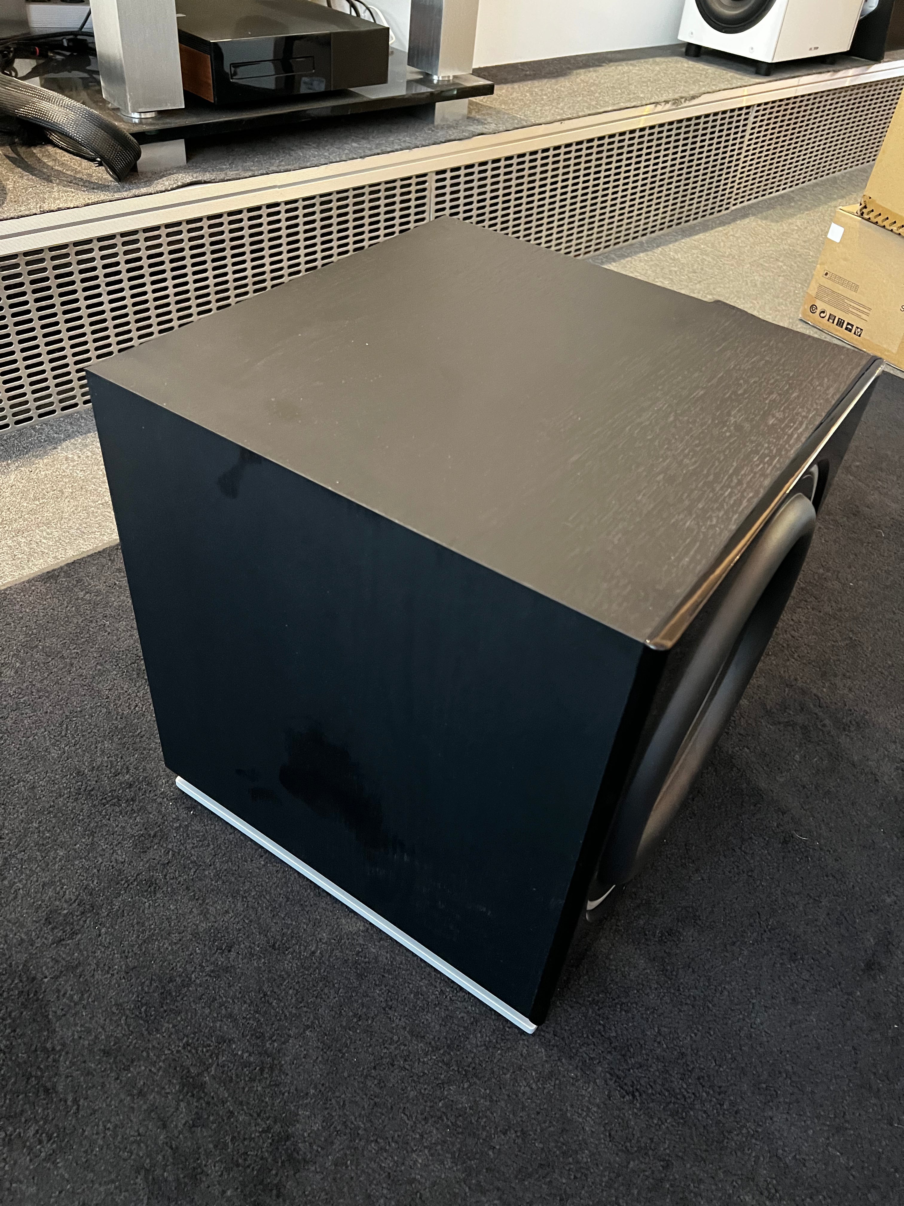 Dali SUB K-14 F subwoofer, vaihtolaite