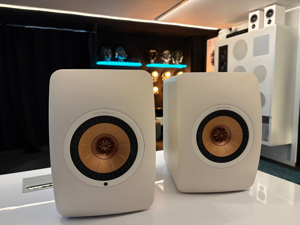 KEF LS50 Wireless II aktiivikaiutinpari, myymälä demo. Helsinki