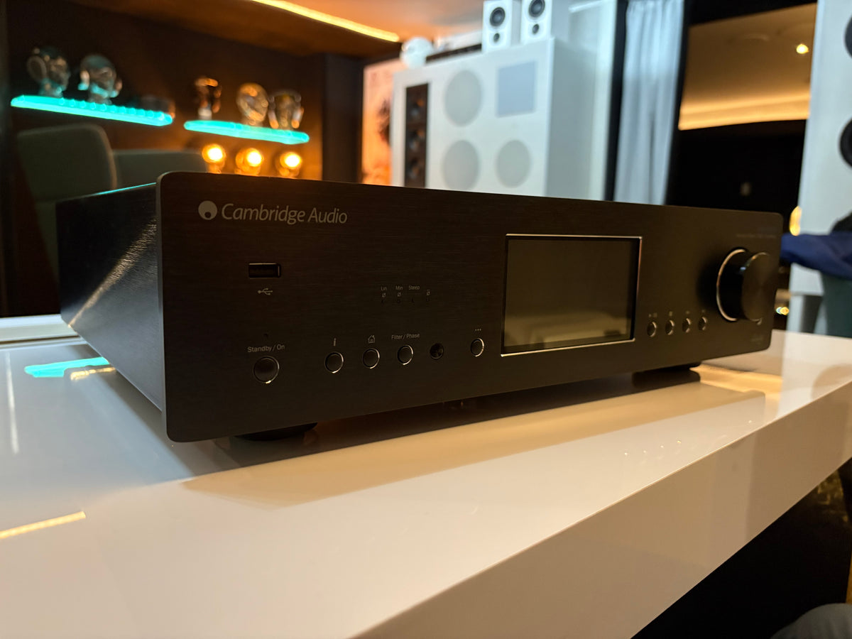 Cambridge Audio Azur 851N, vaihtolaite. Helsinki