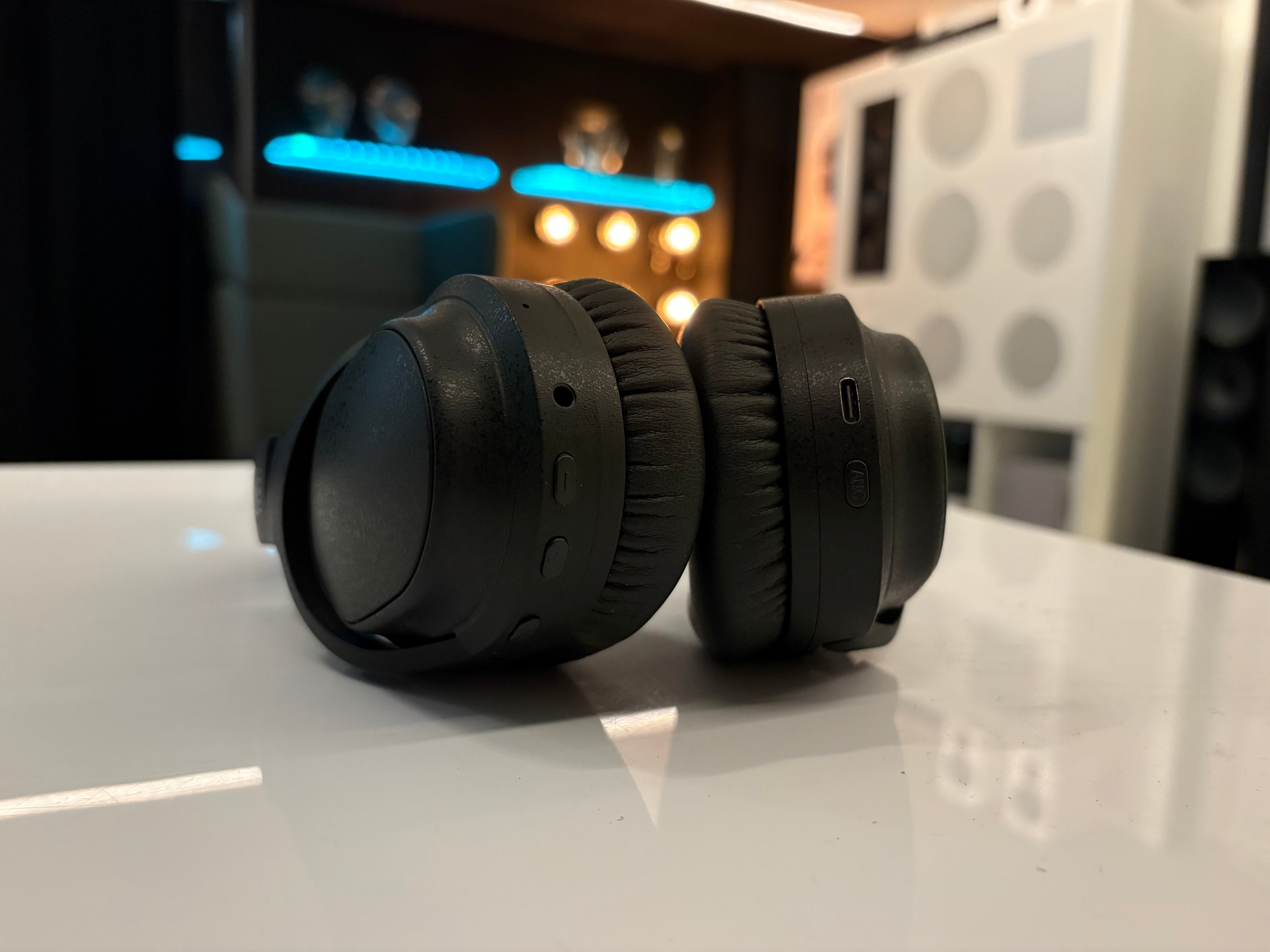 Final UX3000 headset