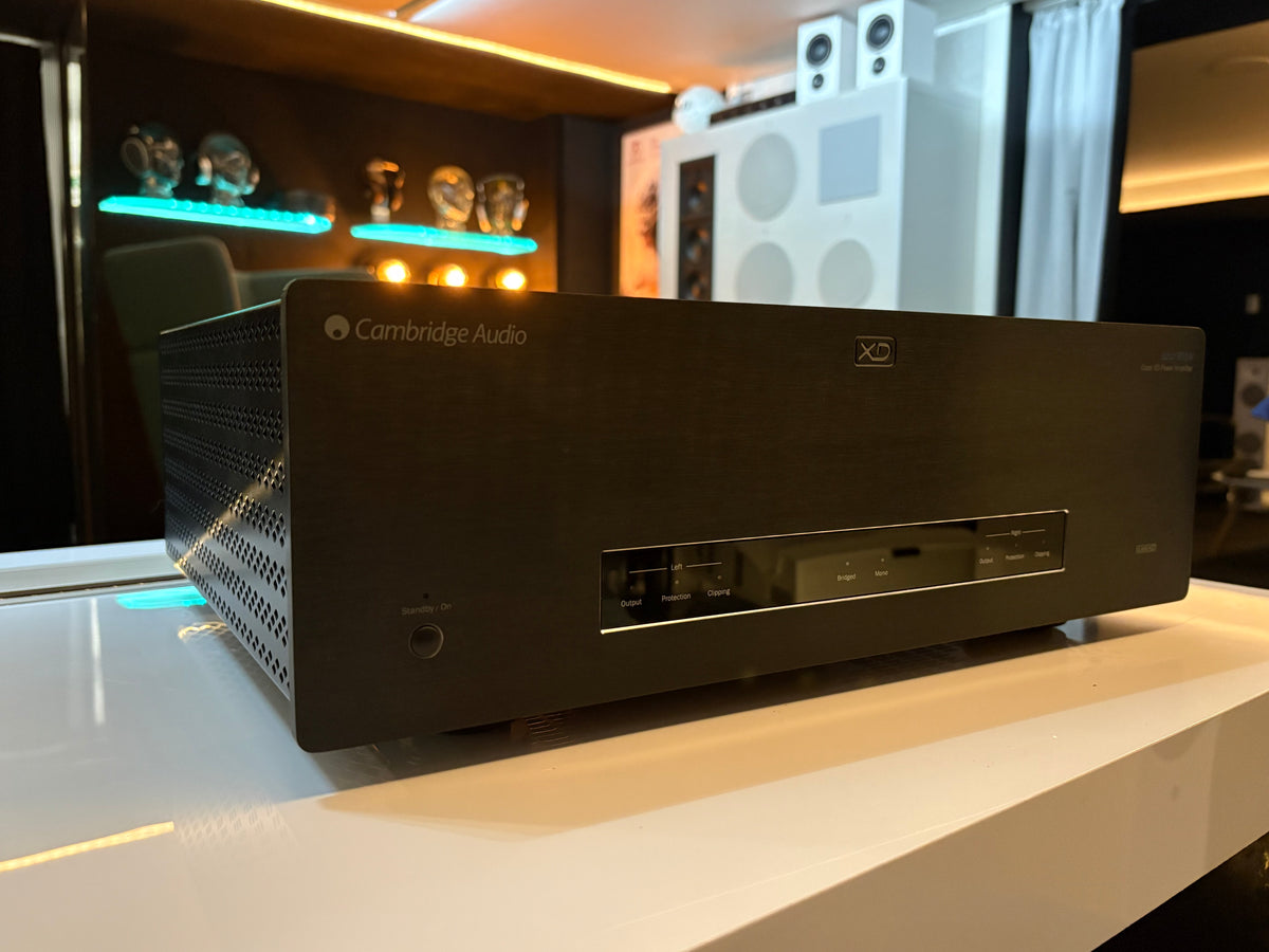 Cambridge Audio Azur 851W, vaihtolaite. Helsinki