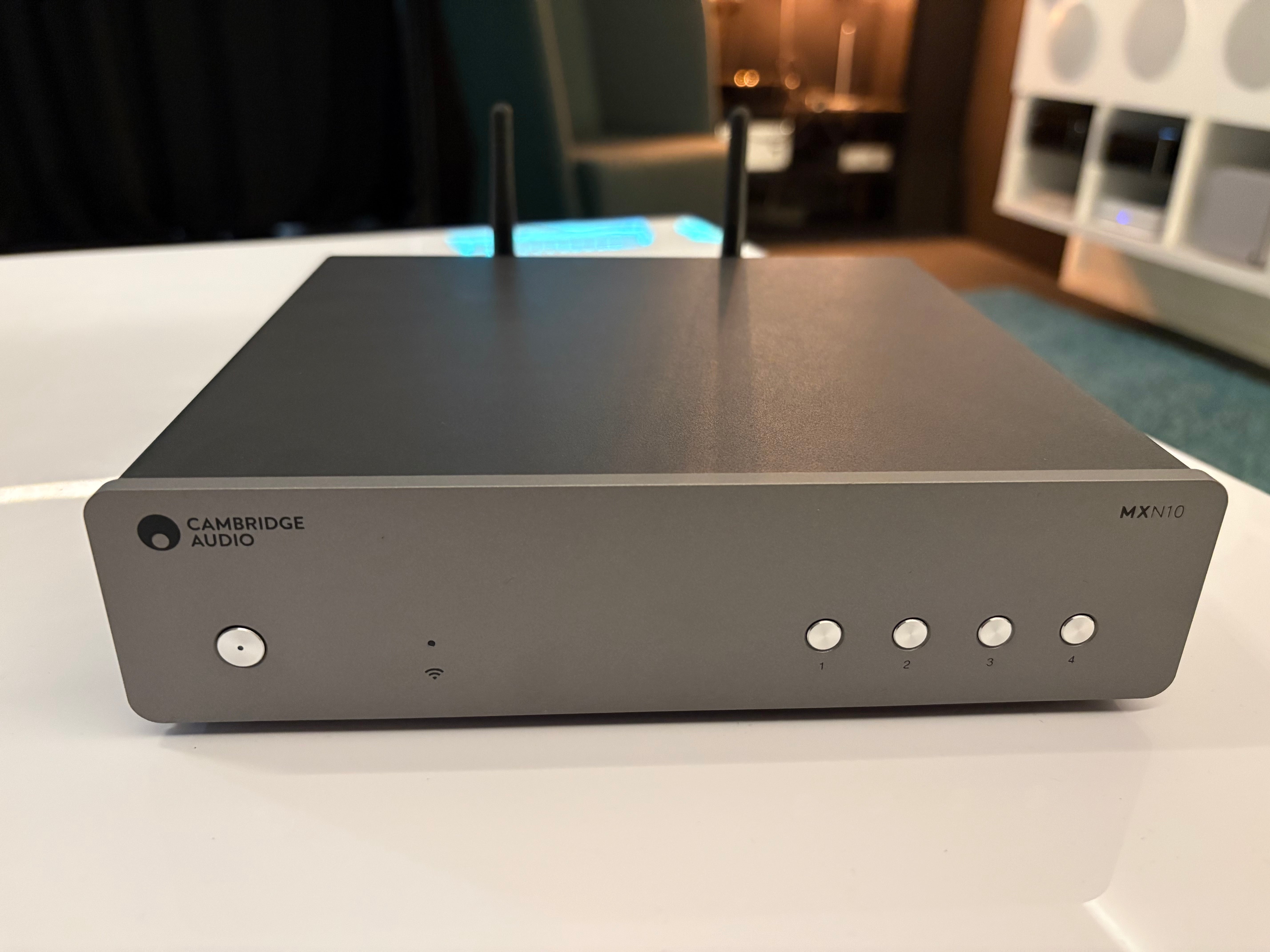 Cambridge Audio MXN10 verkkosoitin, vaihtolaite. Helsinki.