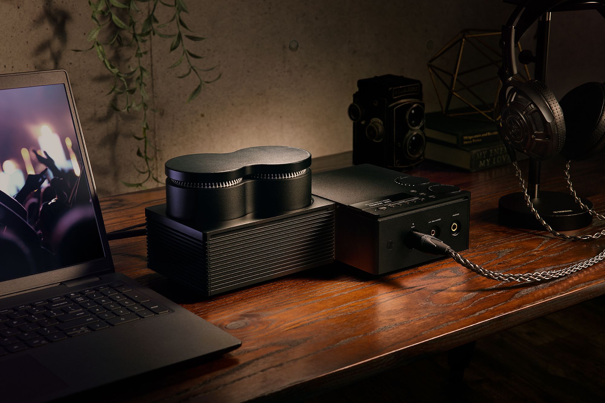 Yamaha HA-L7A kuulokevahvistin