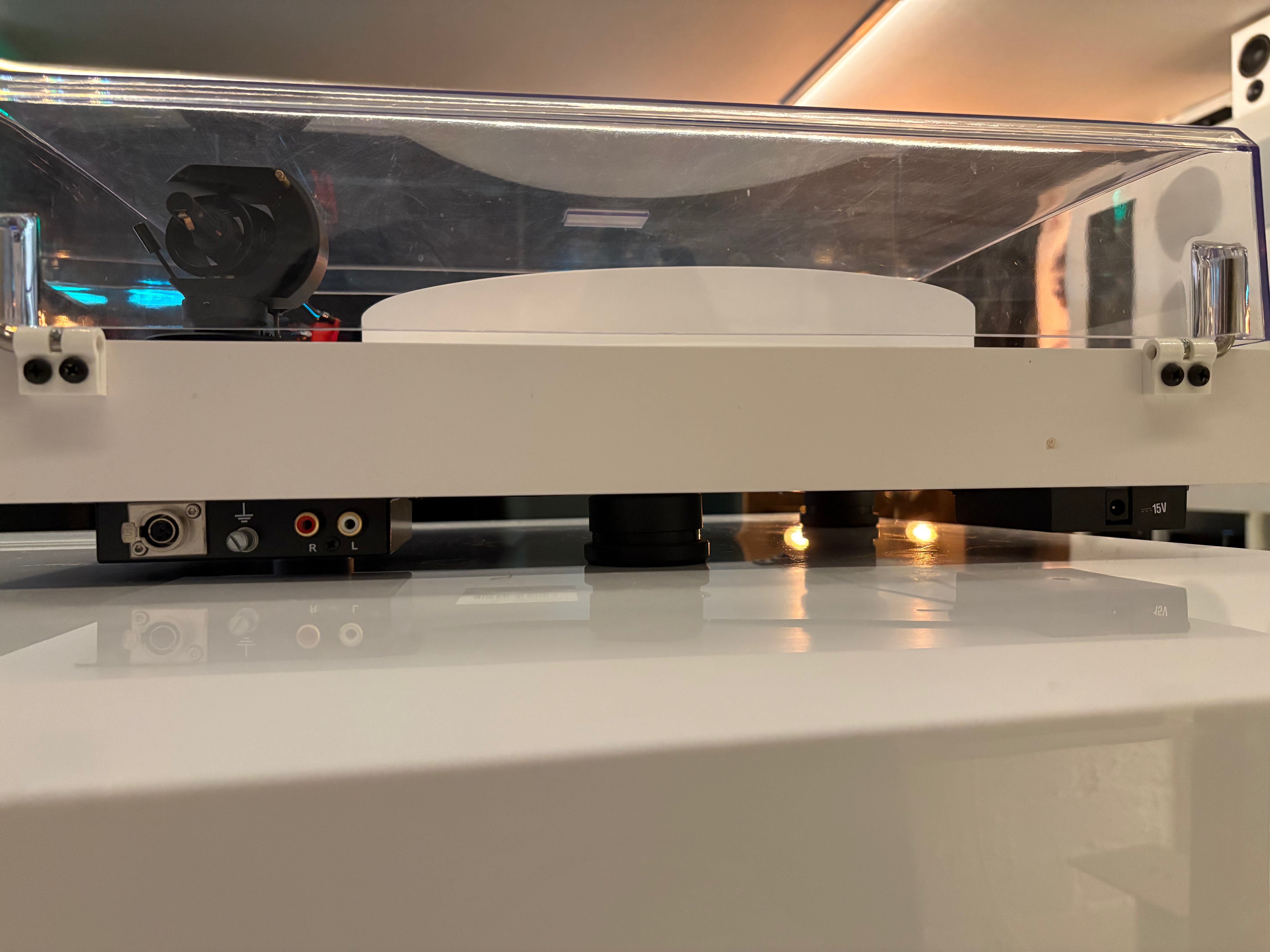 Pro-Ject X2 B levysoitin, Ortofon Quintet Red äänirasia, demo