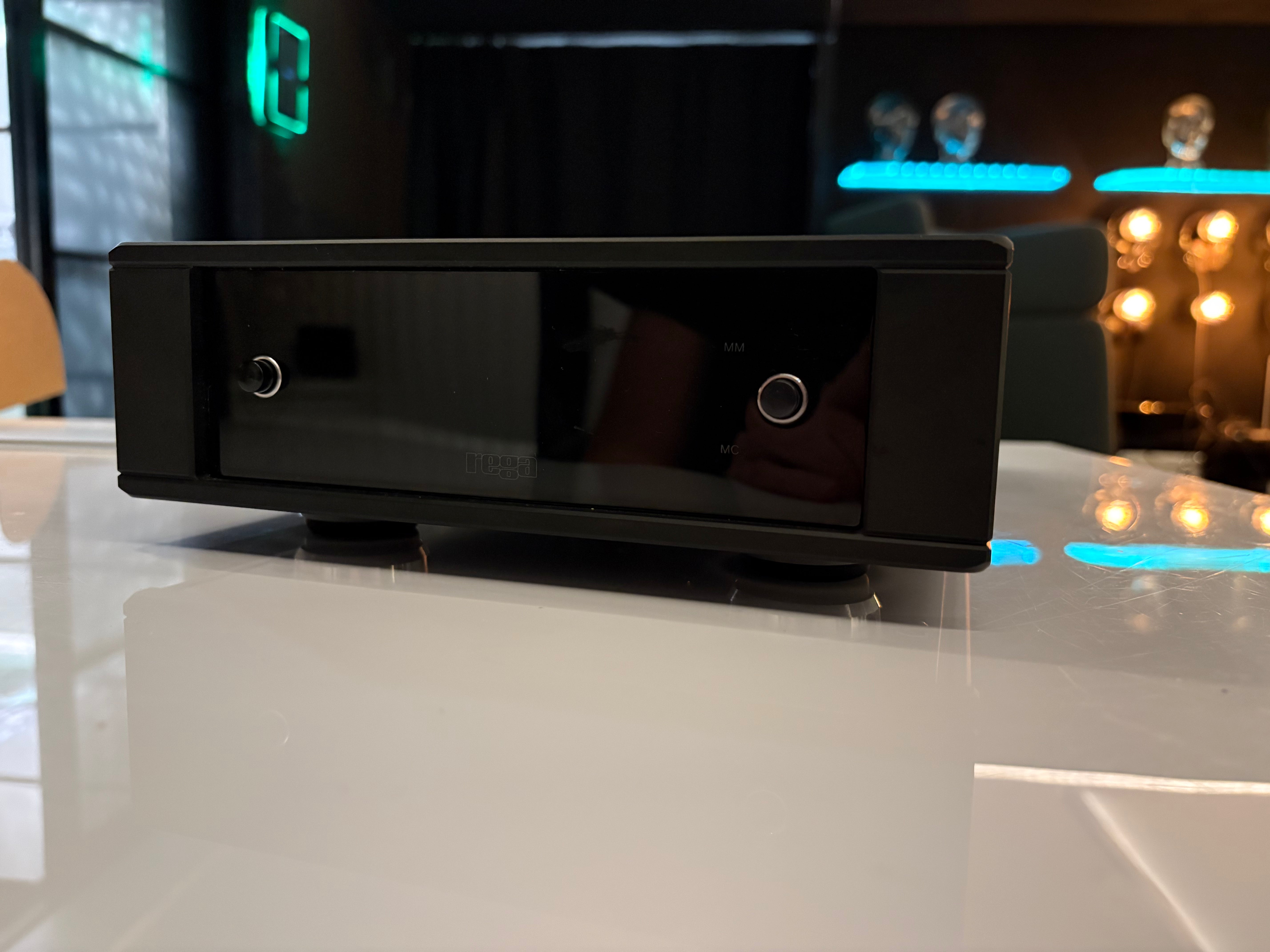 Rega Aria Mk3 levysoitinesivahvistin, vaihtolaite