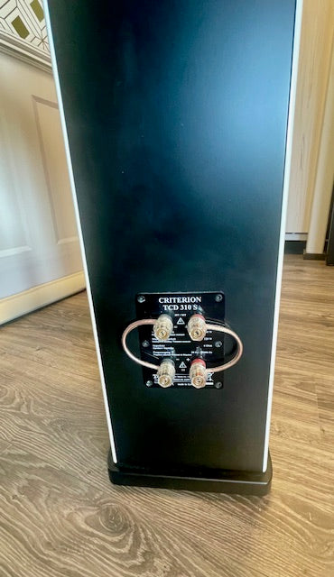 T+A Criterion TCD 310S lattiakaiuttimet, vaihtopari, pianovalkoinen, sijainti Hyvinkää