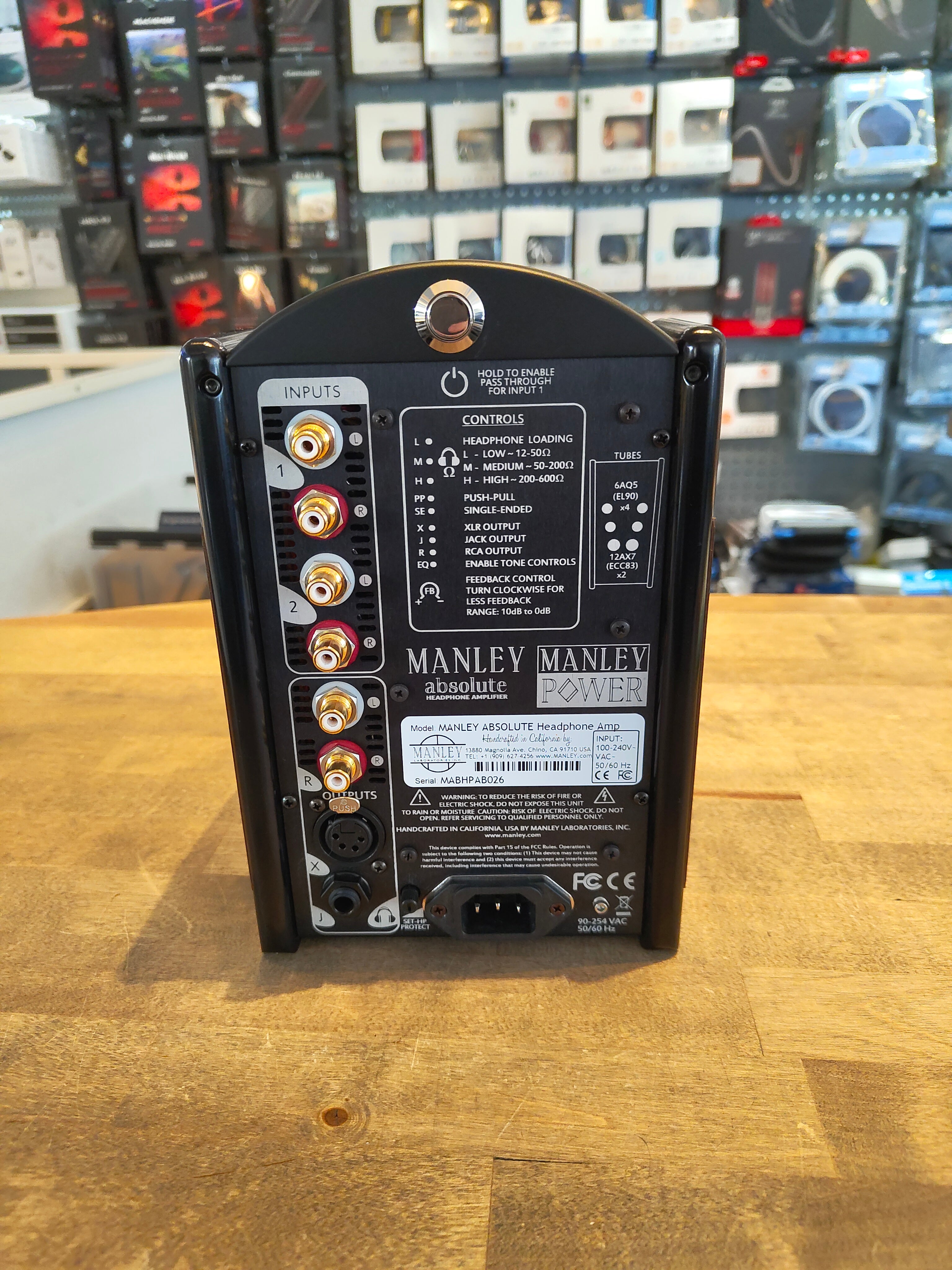 Manley Absolute kuulokevahvistin, vaihtolaite