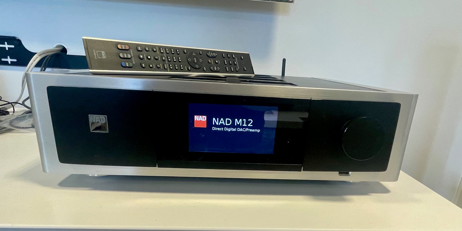 NAD Masters M12 Digital etuvahvistin - DAC, vaihtolaite, sijainti Hyvinkää