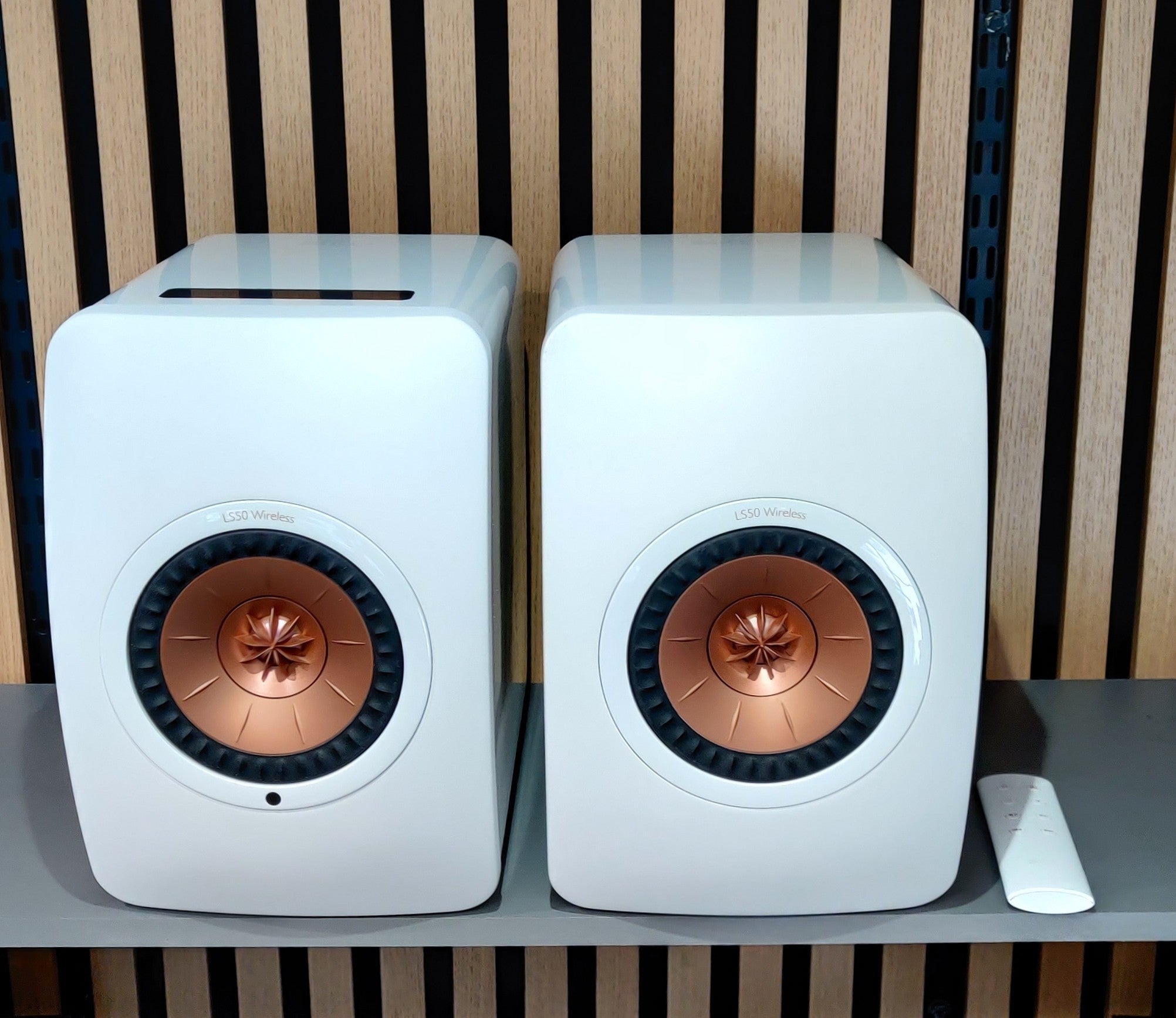 Vaihtolaite KEF LS50 Wireless valkoinen kaiutinpari, Jyväskylä.