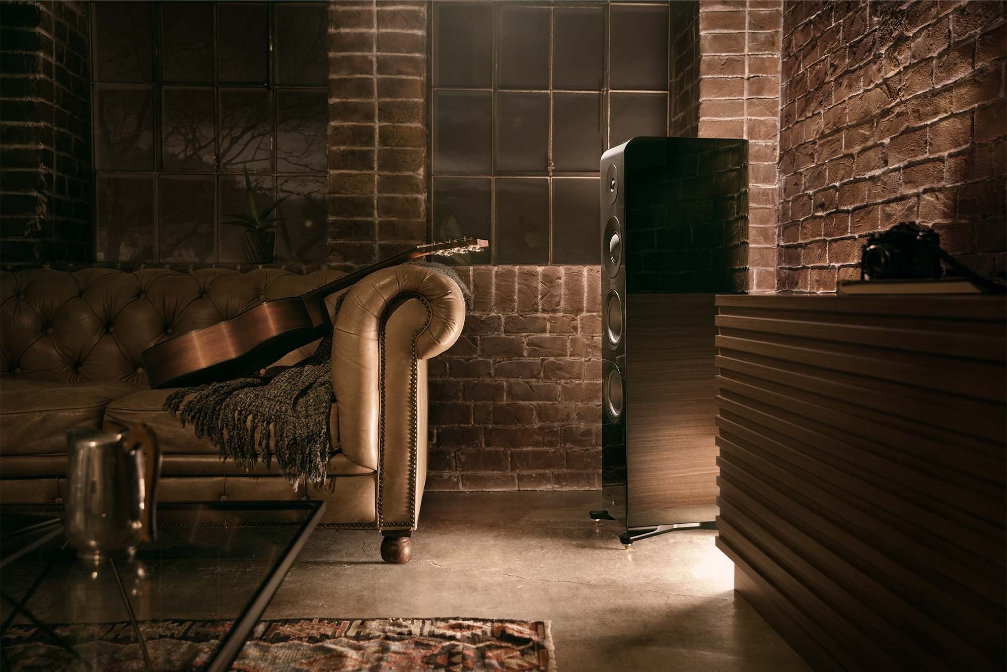 Yamaha NS-2000A lattiakaiutinpari