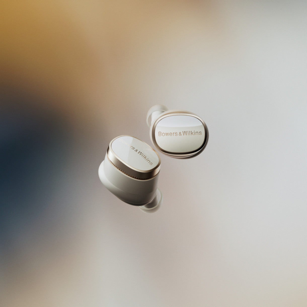 B&W Pi8 noise canceling headphones