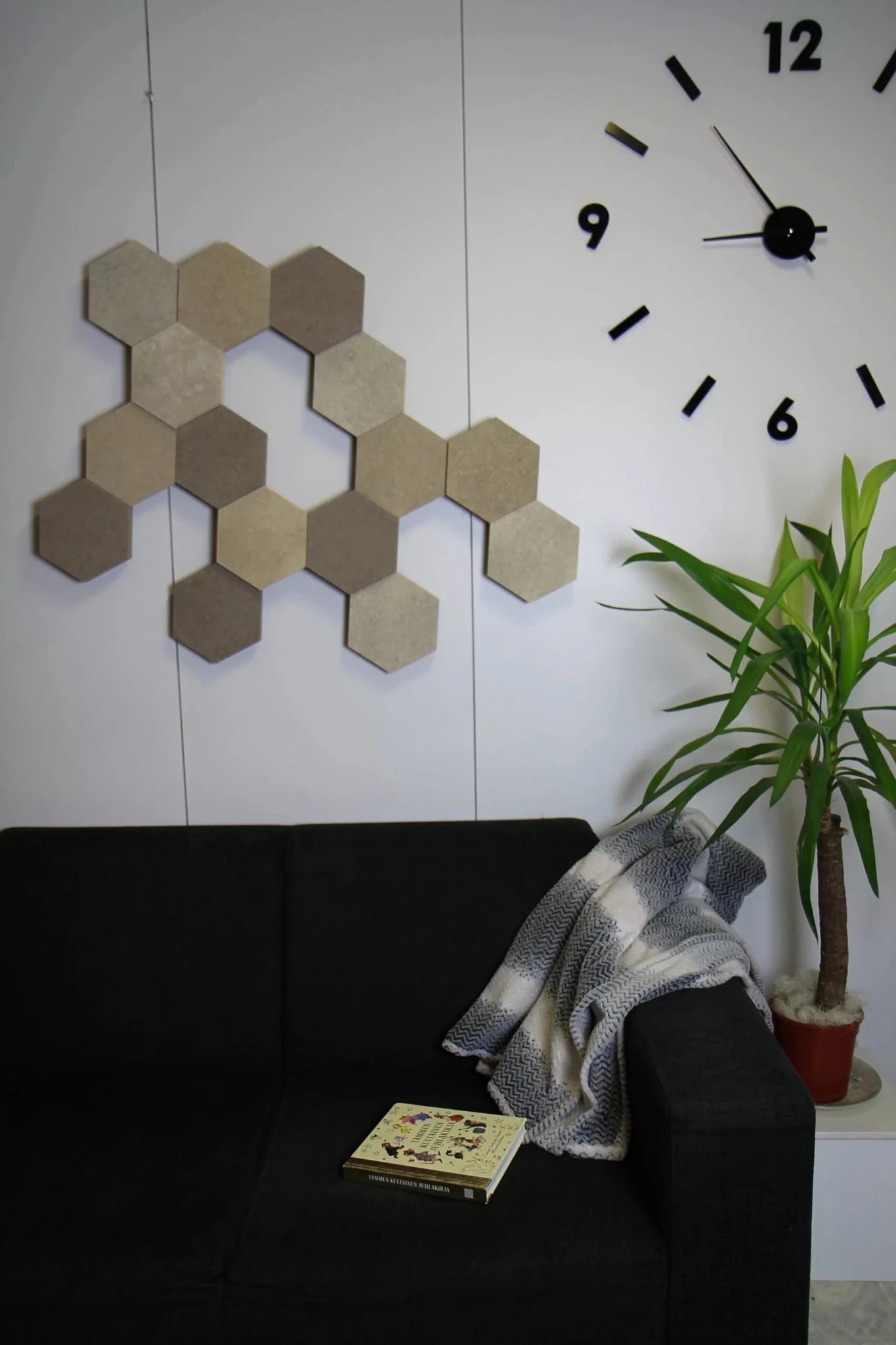 Konto Heksagon 300 - sarja, 18 kpl kokonaisuus - Audiokauppa.fi