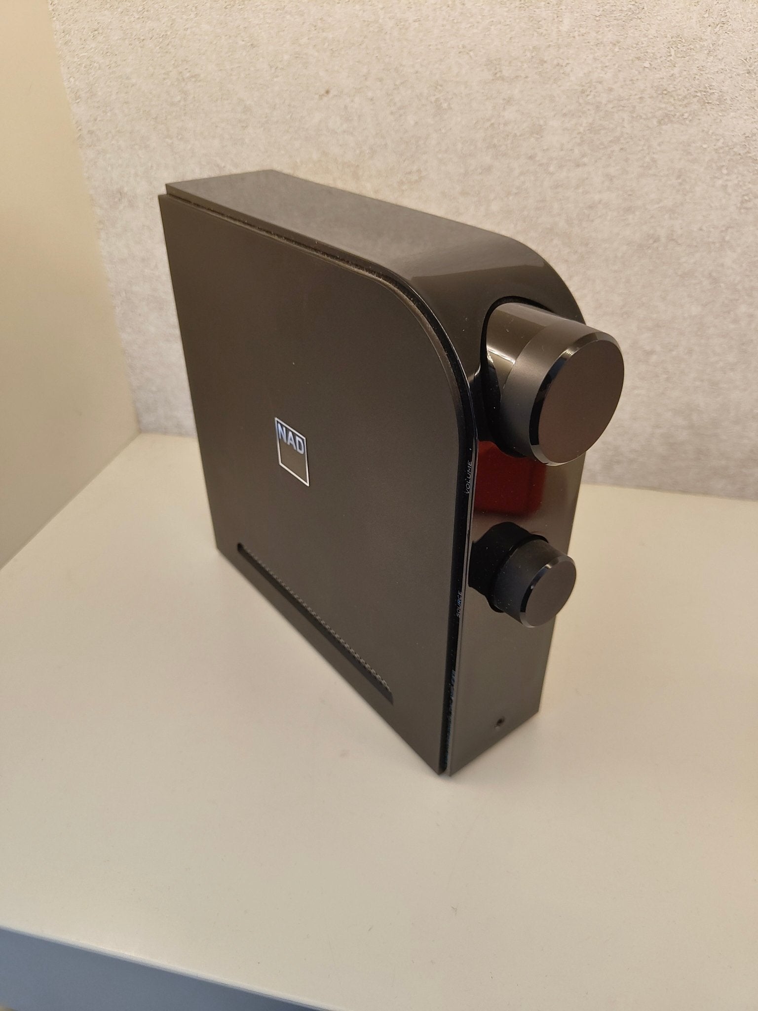 NAD D3045 Hybrid Digital DAC vahvistin, vaihtolaite Hyvinkää - Audiokauppa.fi