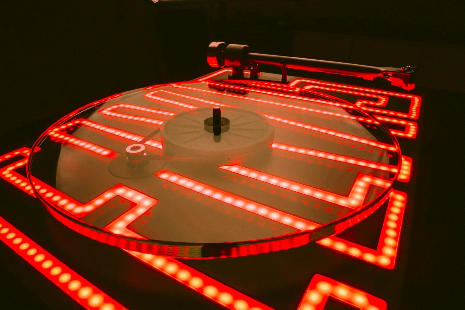 Pro - Ject ELVIS levysoitin Limited Special Edition - Audiokauppa.fi