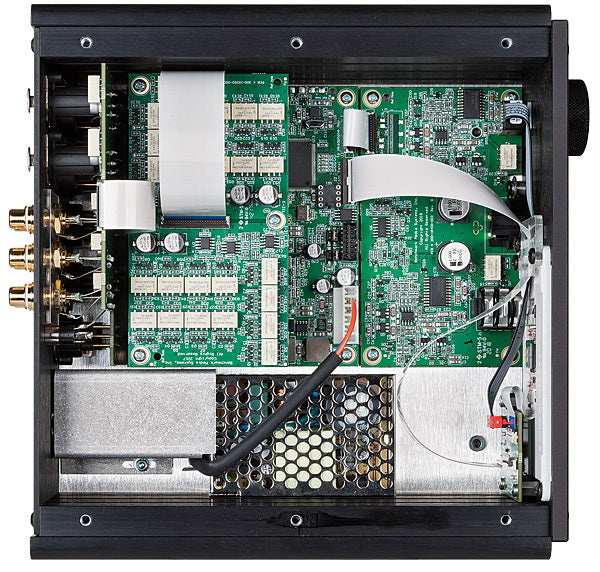 Benchmark HPA4 kuulokevahvistin/esivahvistin