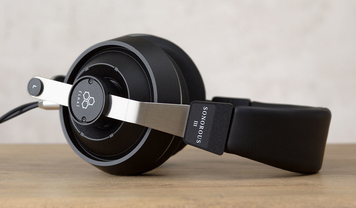 Final SONOROUS III headphones
