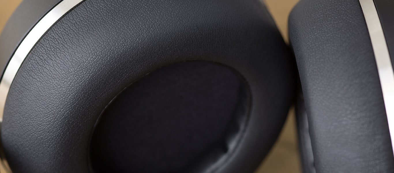 Final SONOROUS II headphones