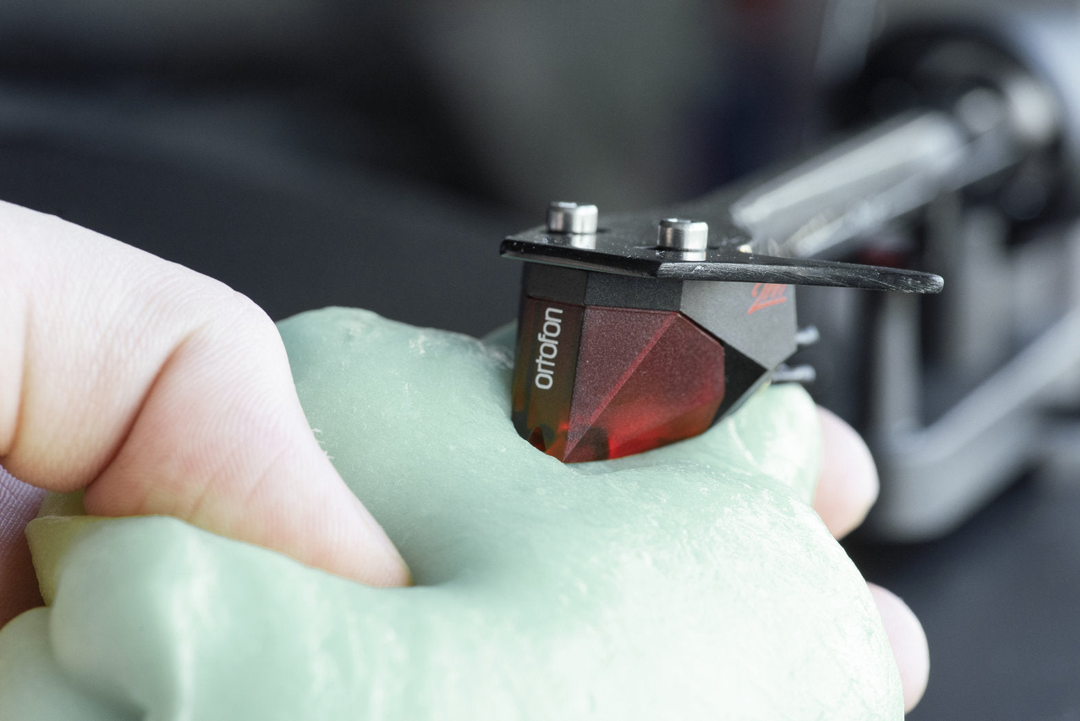 Pro-Ject Vinyl Clean äänilevyjen ja neulan puhdistusmassa