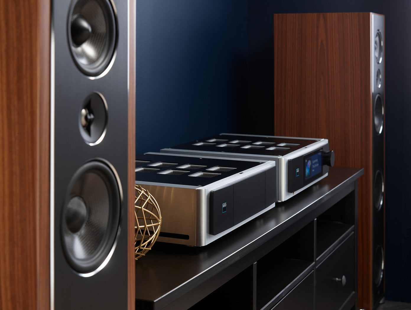 NAD M23 päätevahvistin, siistikuntoinen käytetty, myyntitilissä, Hyvinkää