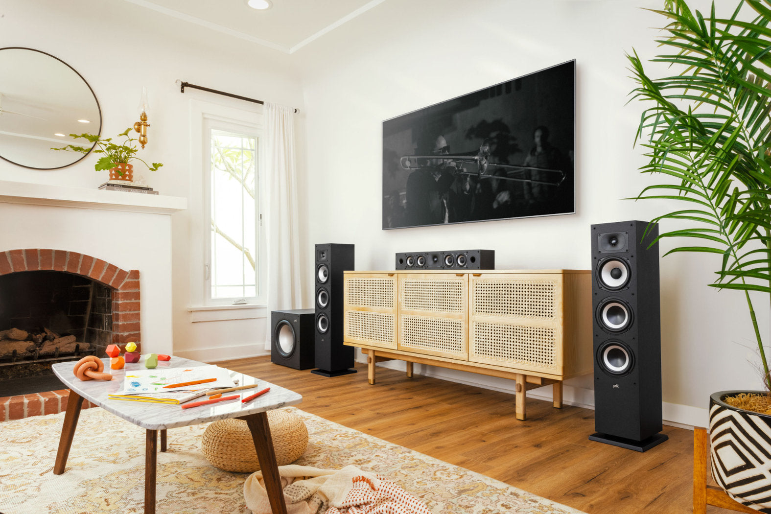 Polk Audio Monitor XT LARGE 5.1-kanavan kaiutinsarja