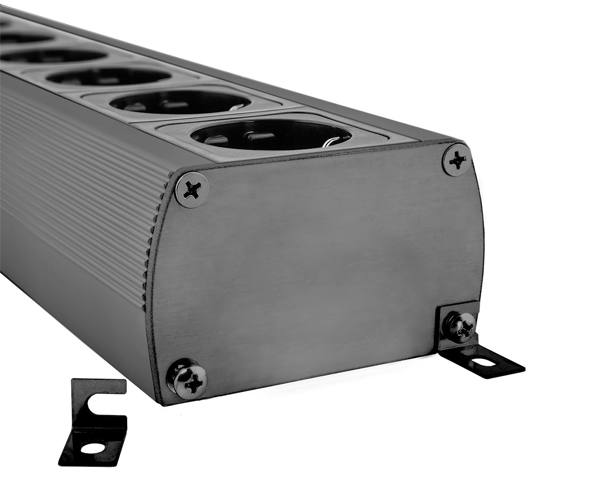 Supra LoRad MD06/SP SPC surge protected distribution socket, black