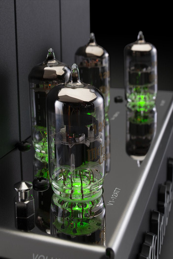 McIntosh MHA200 putkikäyttöinen kuulokevahvistin - Audiokauppa.fi