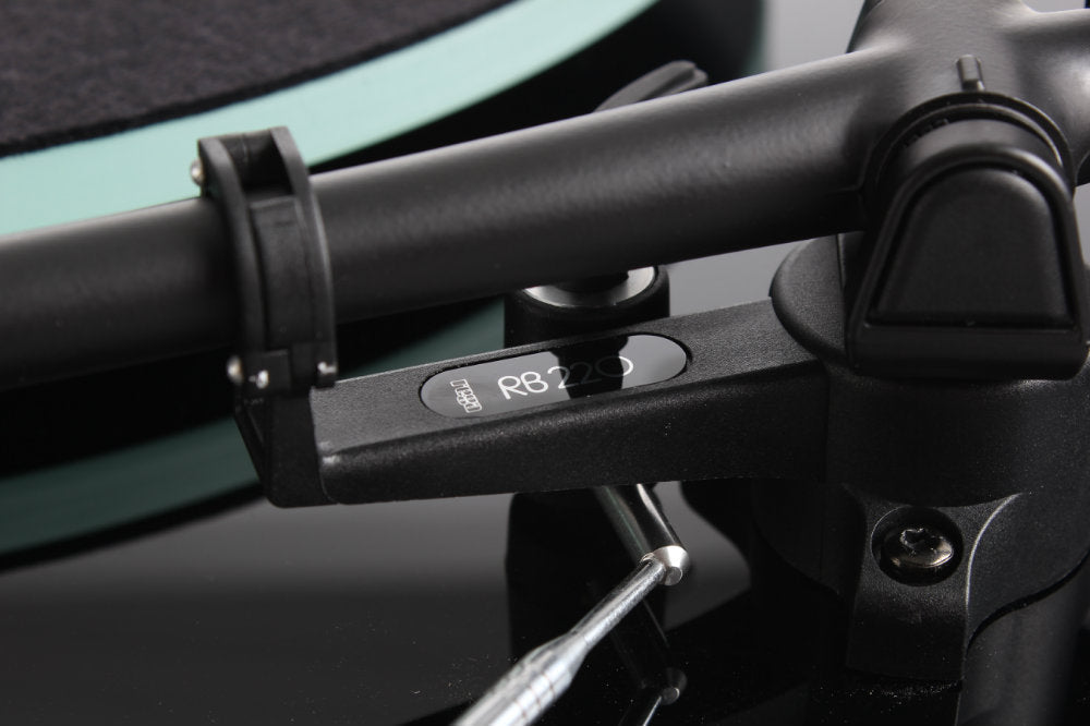 Rega Planar 2 levysoitin - Audiokauppa.fi