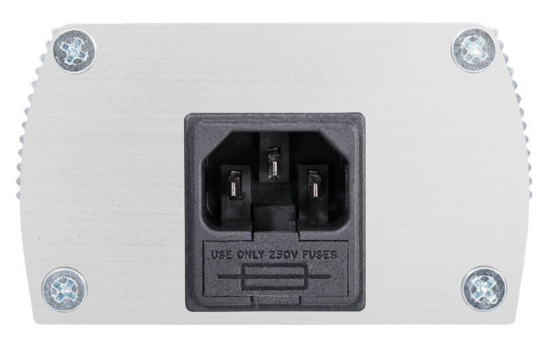 Supra LoRad MD06/SP MK3 surge protected distribution socket