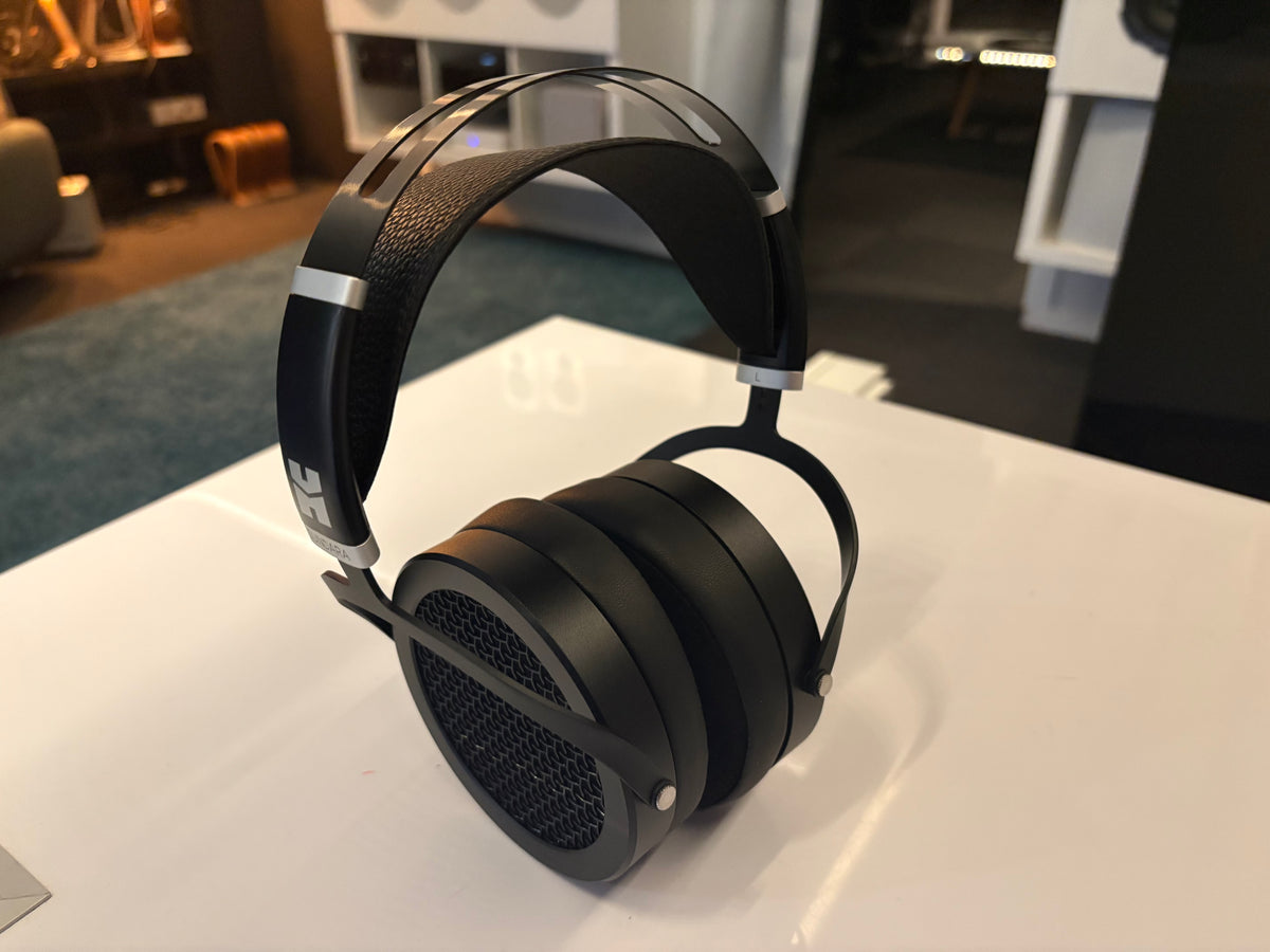 Hifiman SUNDARA Stealth sankakuulokkeet, vaihtolaite. Helsinki