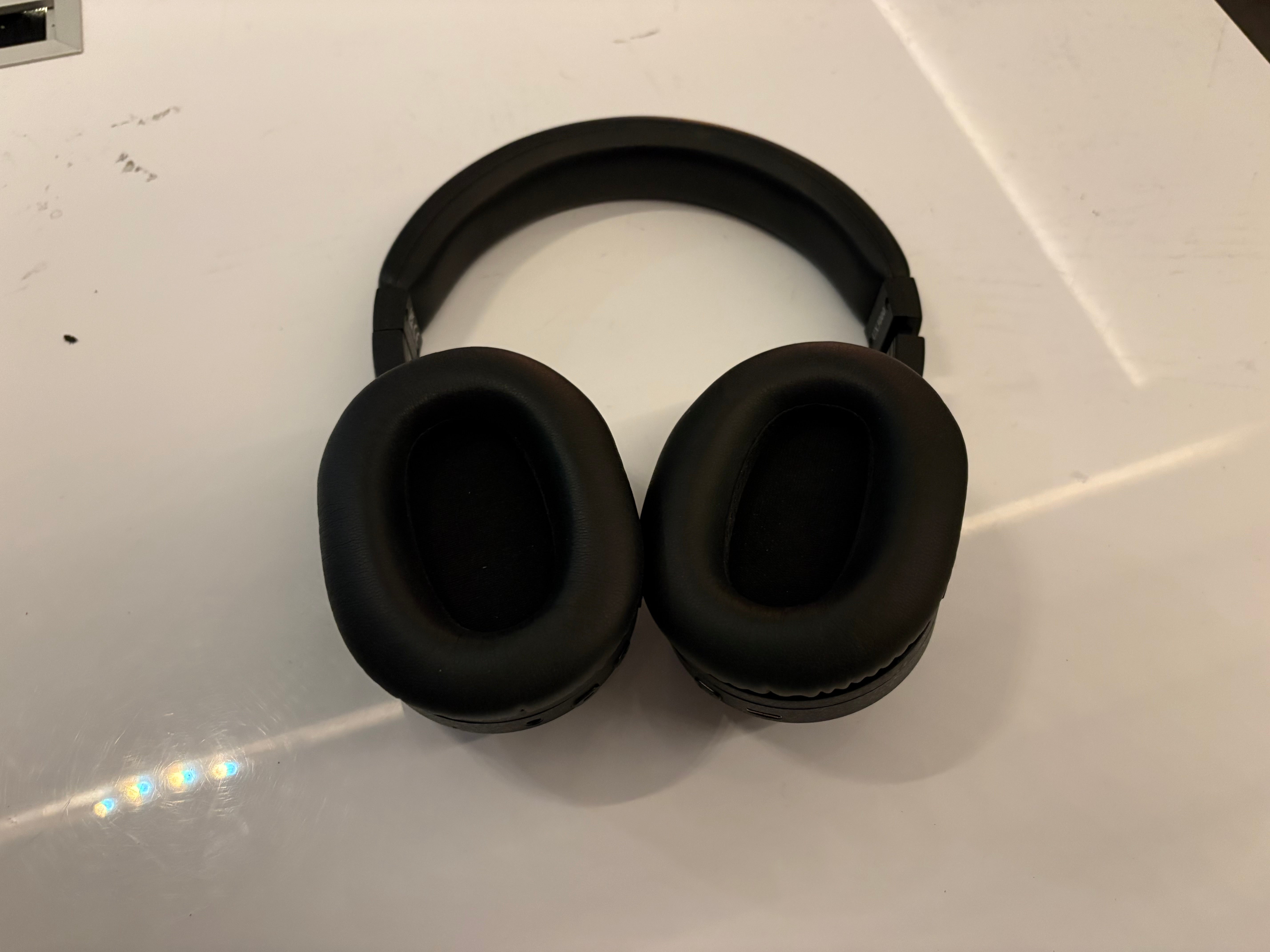 Final UX3000 headset