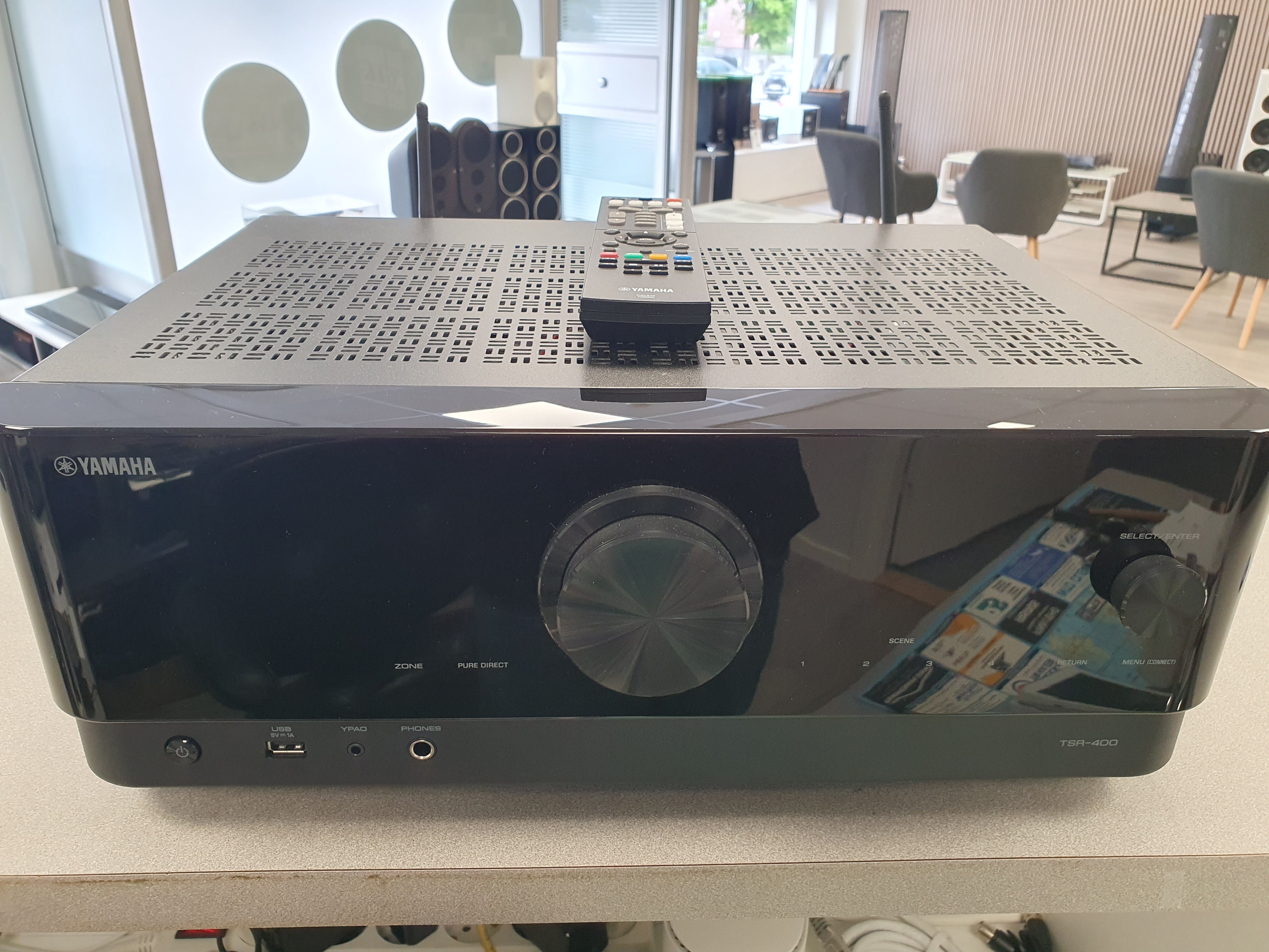 Yamaha TSR-400 -5.2-kanavainen AV-viritinvahvistin, vaihtolaite