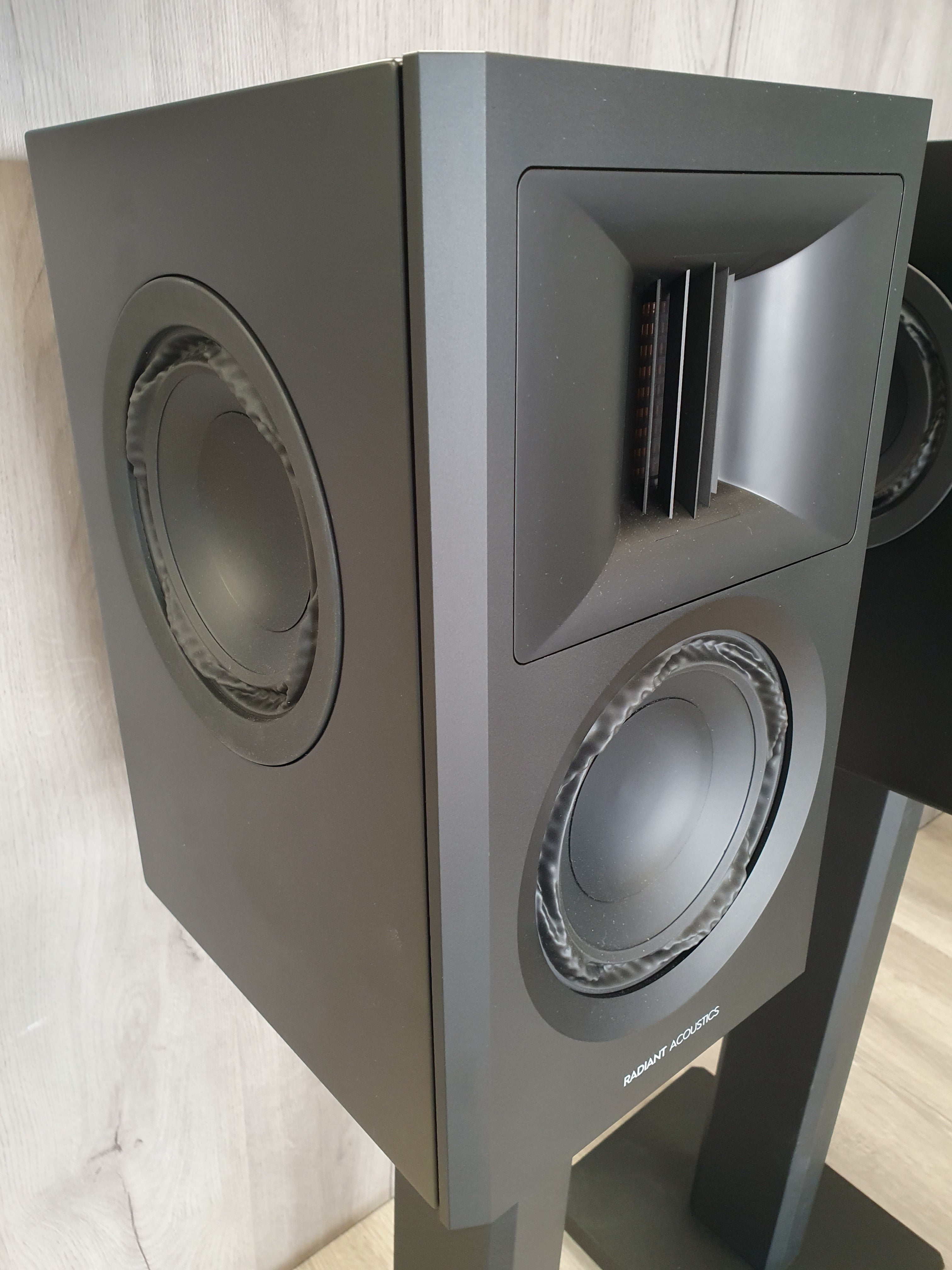 Radiant Acoustics Clarity 6.2 + Radiant Stand Bundle - Demo  Vaasa