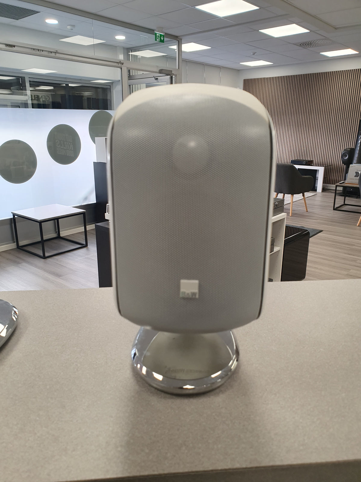 bowers & wilkins M1 Kaiutin Vaihtolaite Vaasa (varastossa 5kpl)