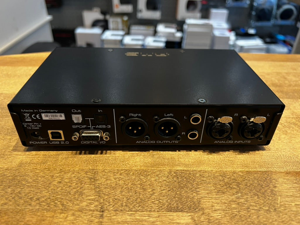 RME ADI-2 Pro FS Black Edition, vaihtolaite