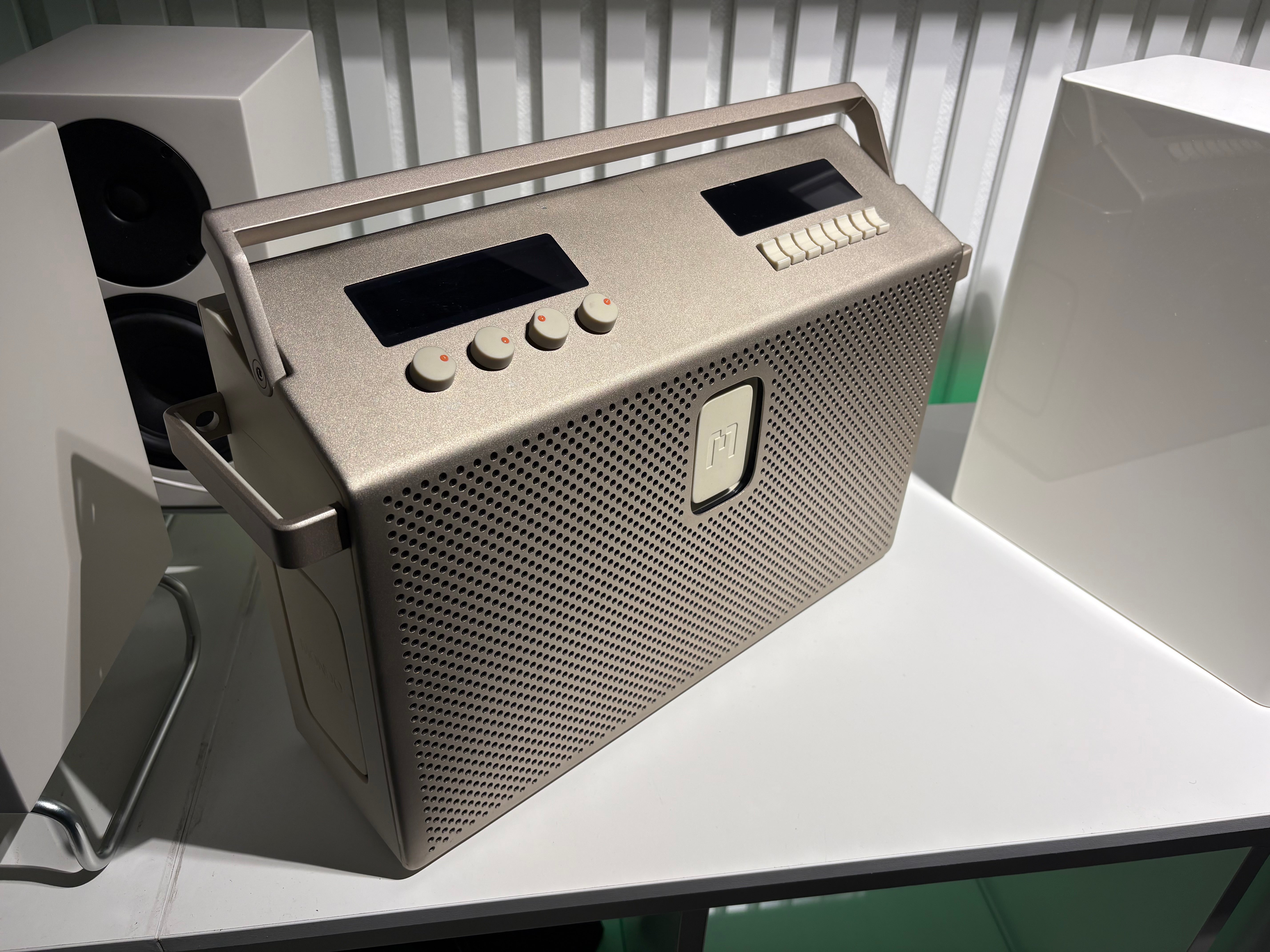 MONDO by Defunc BT Speaker Large, demo. Helsinki.