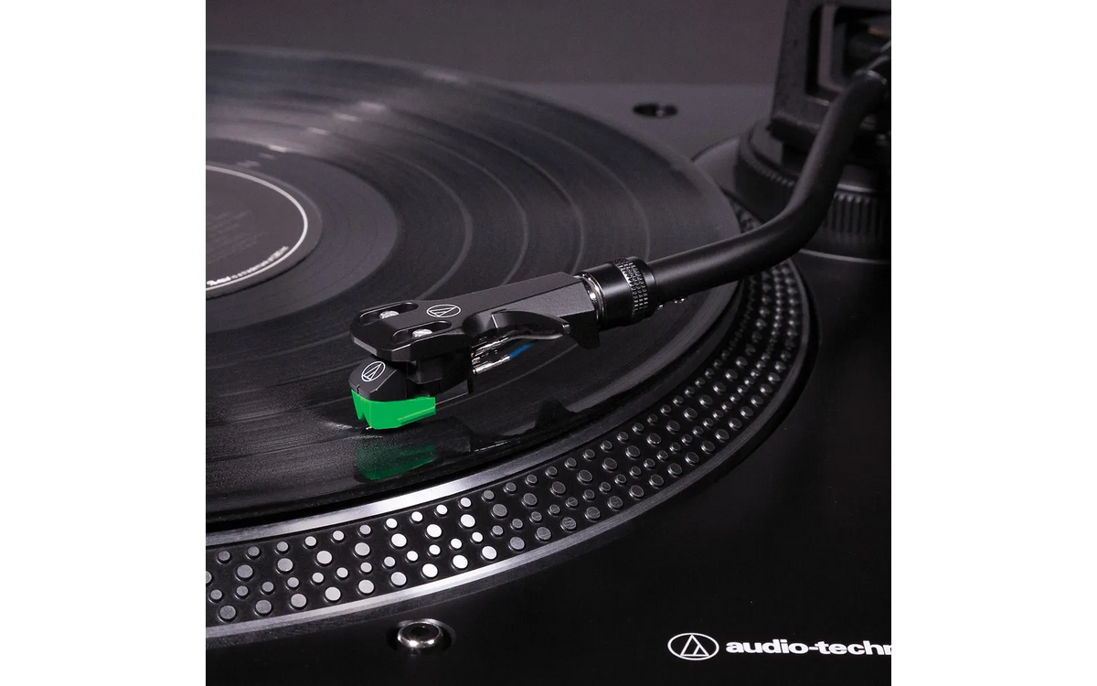 Audio-Technica AT-LP120XBT-USB -levysoitin Bluetooth-yhteydellä, vaihtolaite