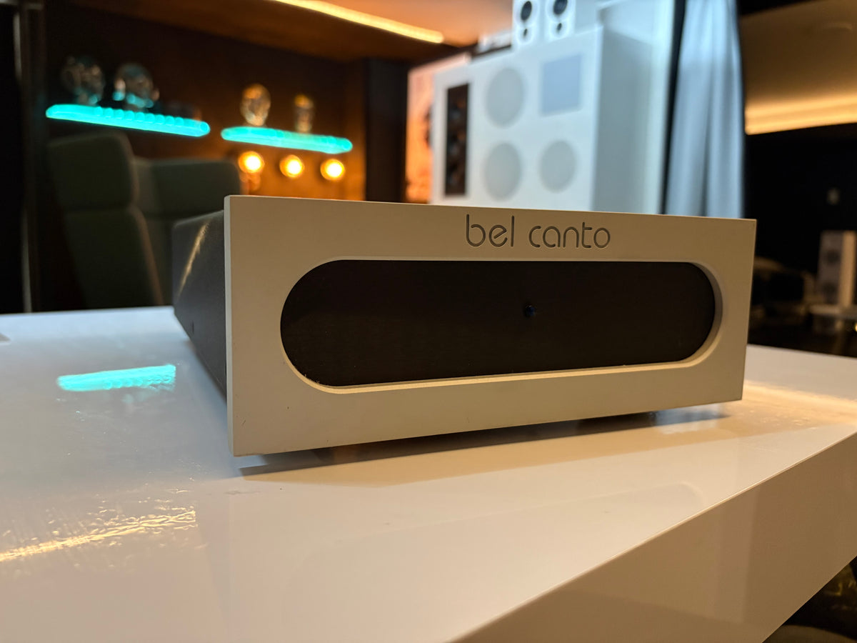 Bel Canto REF1000 -monopäätevahvistin, vaihtolaite. Helsinki