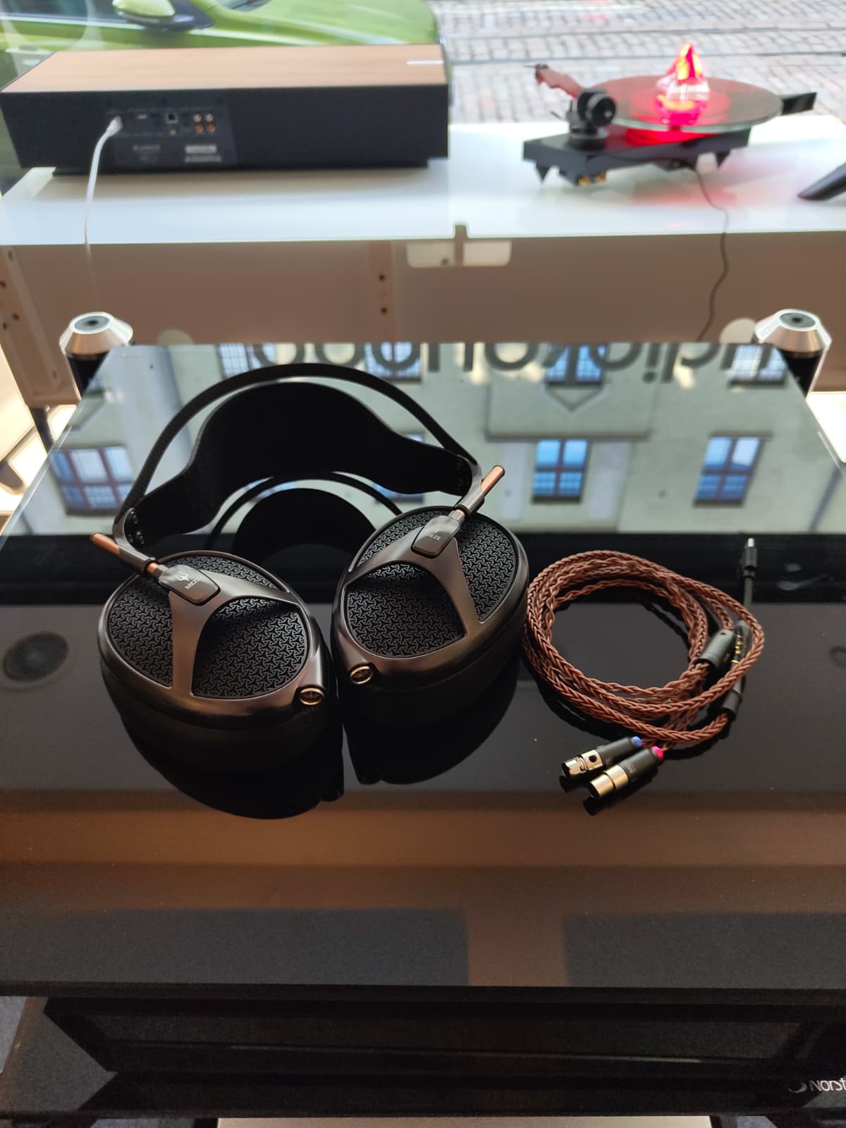 Meze Audio Empyrean kuulokkeet, vaihto