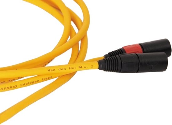 van den Hul The D102 III 3T Hybrid adapter cable with RCA or XLR connectors