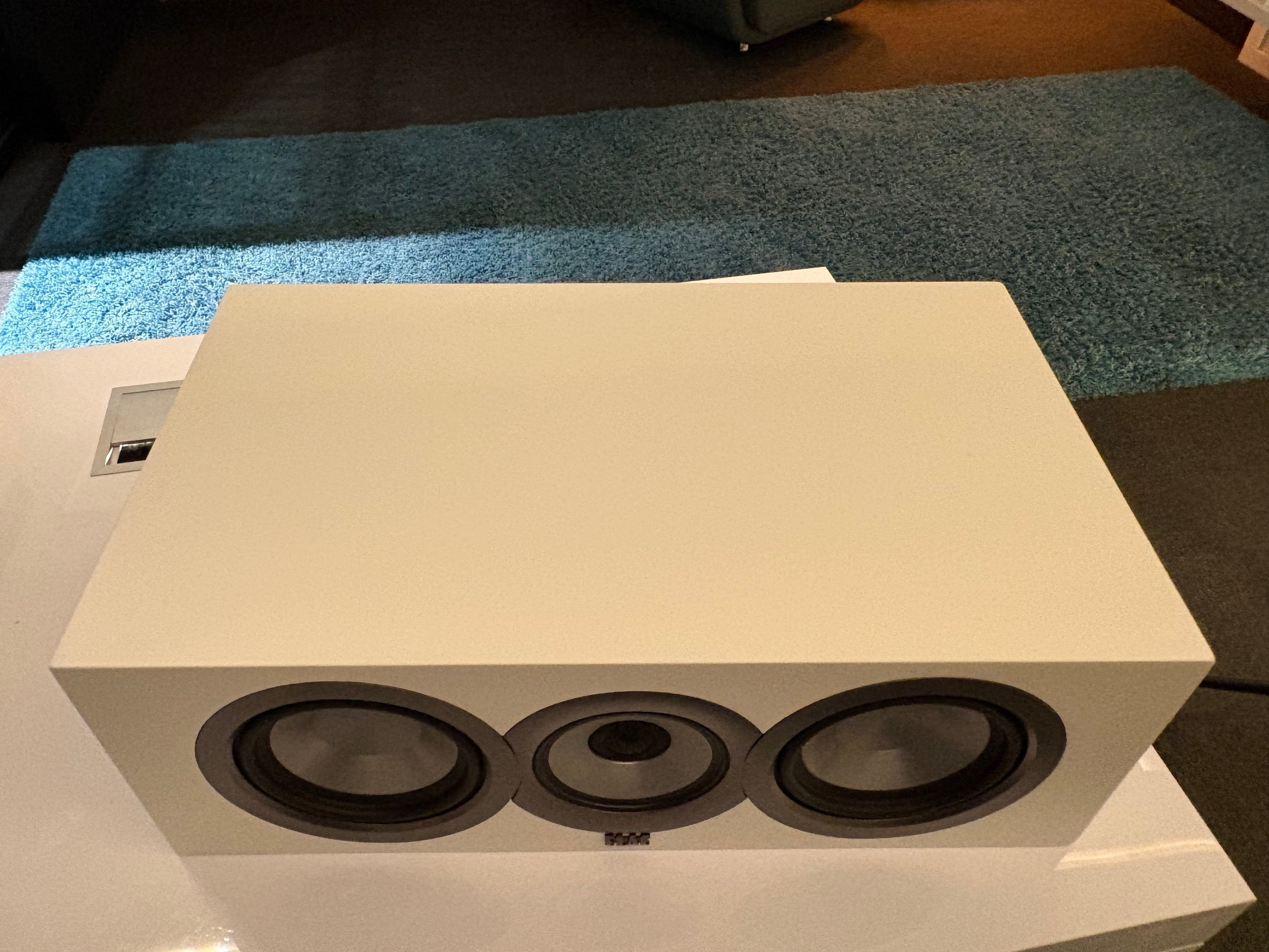 ELAC Uni-Fi CC U5, vaihtolaite. Helsinki