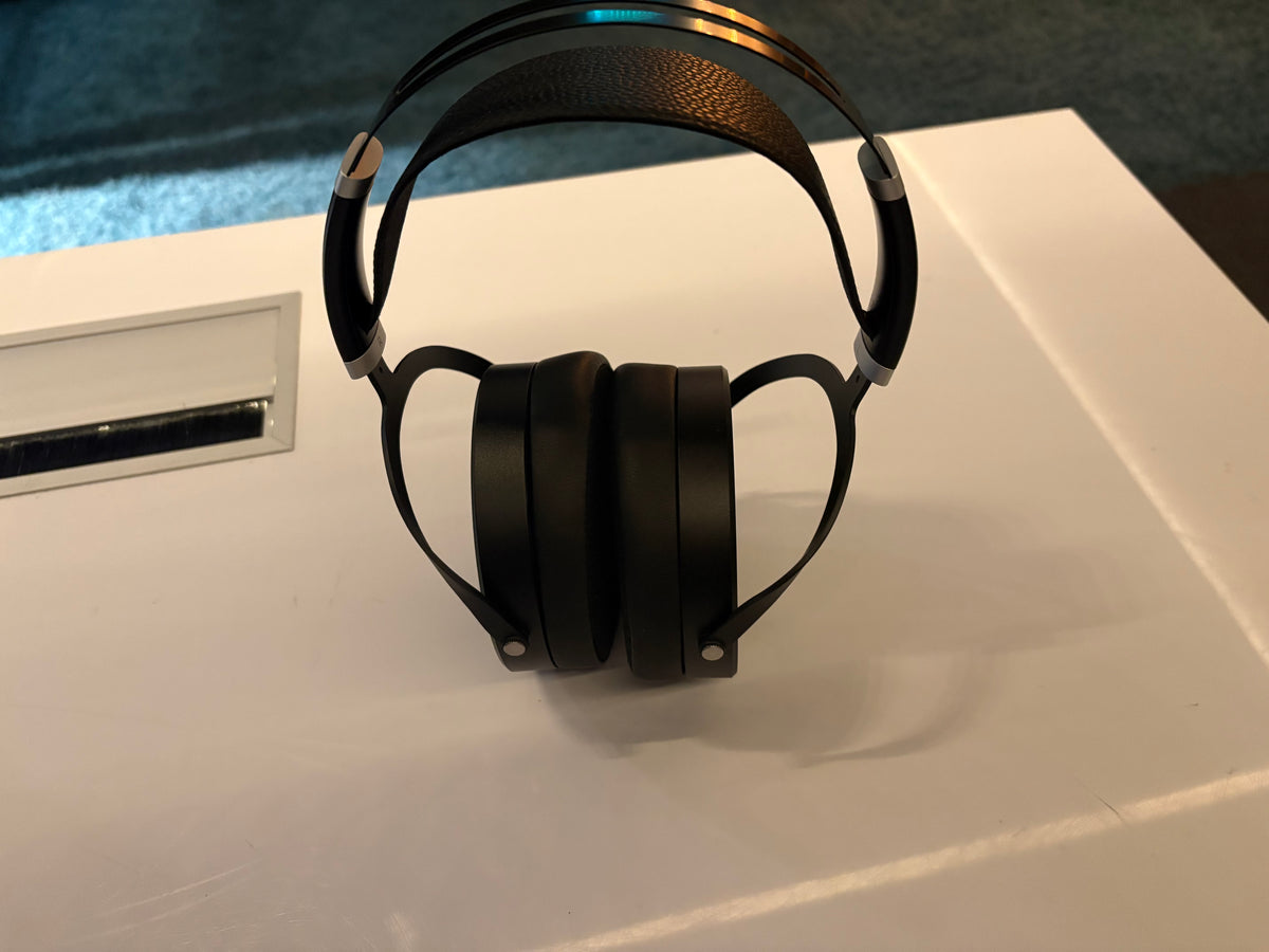 Hifiman SUNDARA Stealth sankakuulokkeet, vaihtolaite. Helsinki