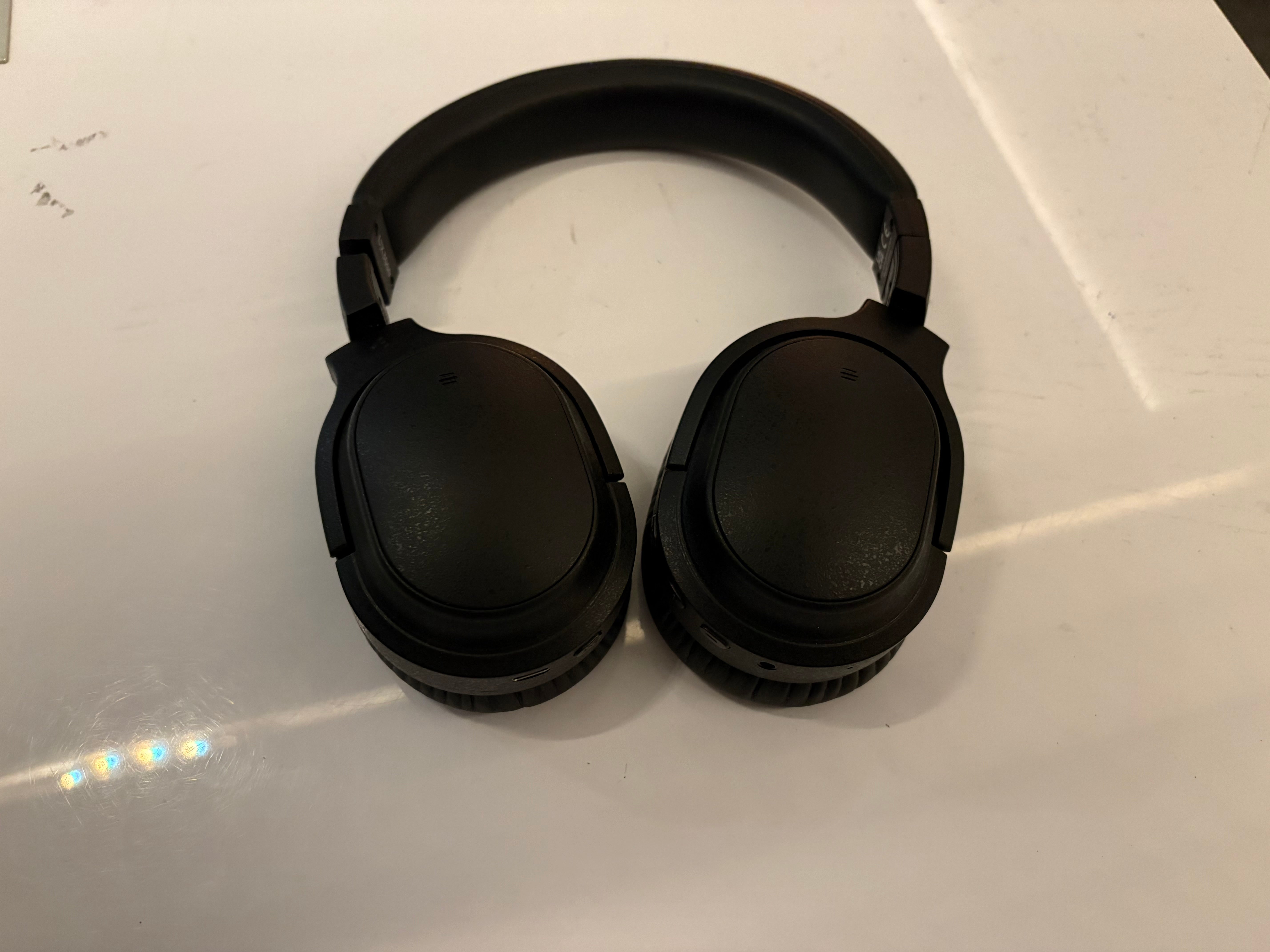 Final UX3000 headset