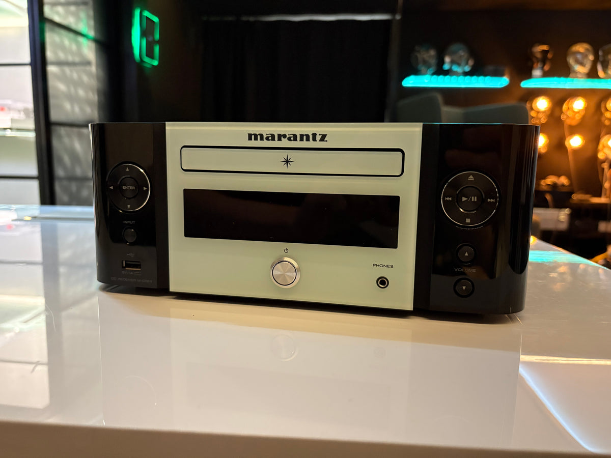Marantz M-CR611 CD-vastaanotin ja verkkovahvistin, vaihtolaite. Helsinki
