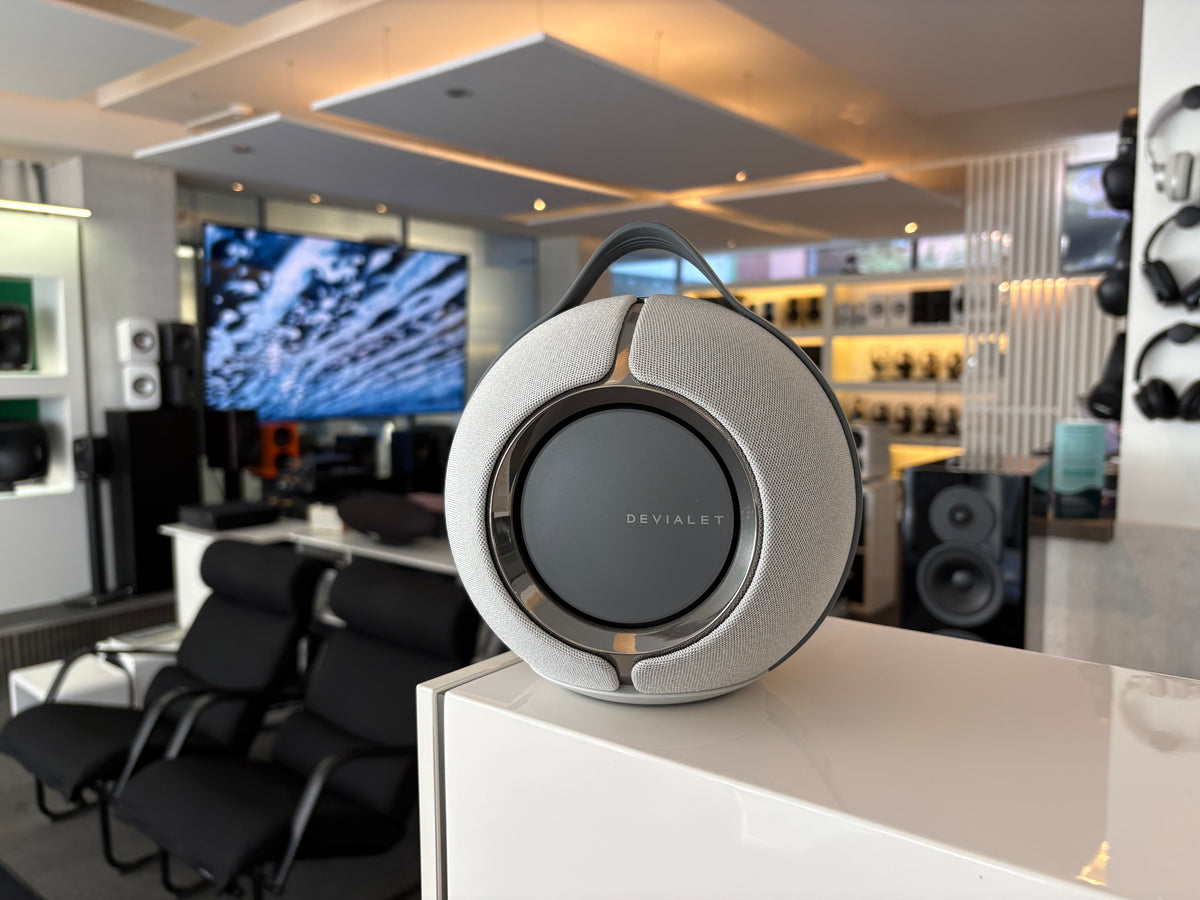 Devialet Mania kannettava langaton kaiutin, myymälädemo. Helsinki