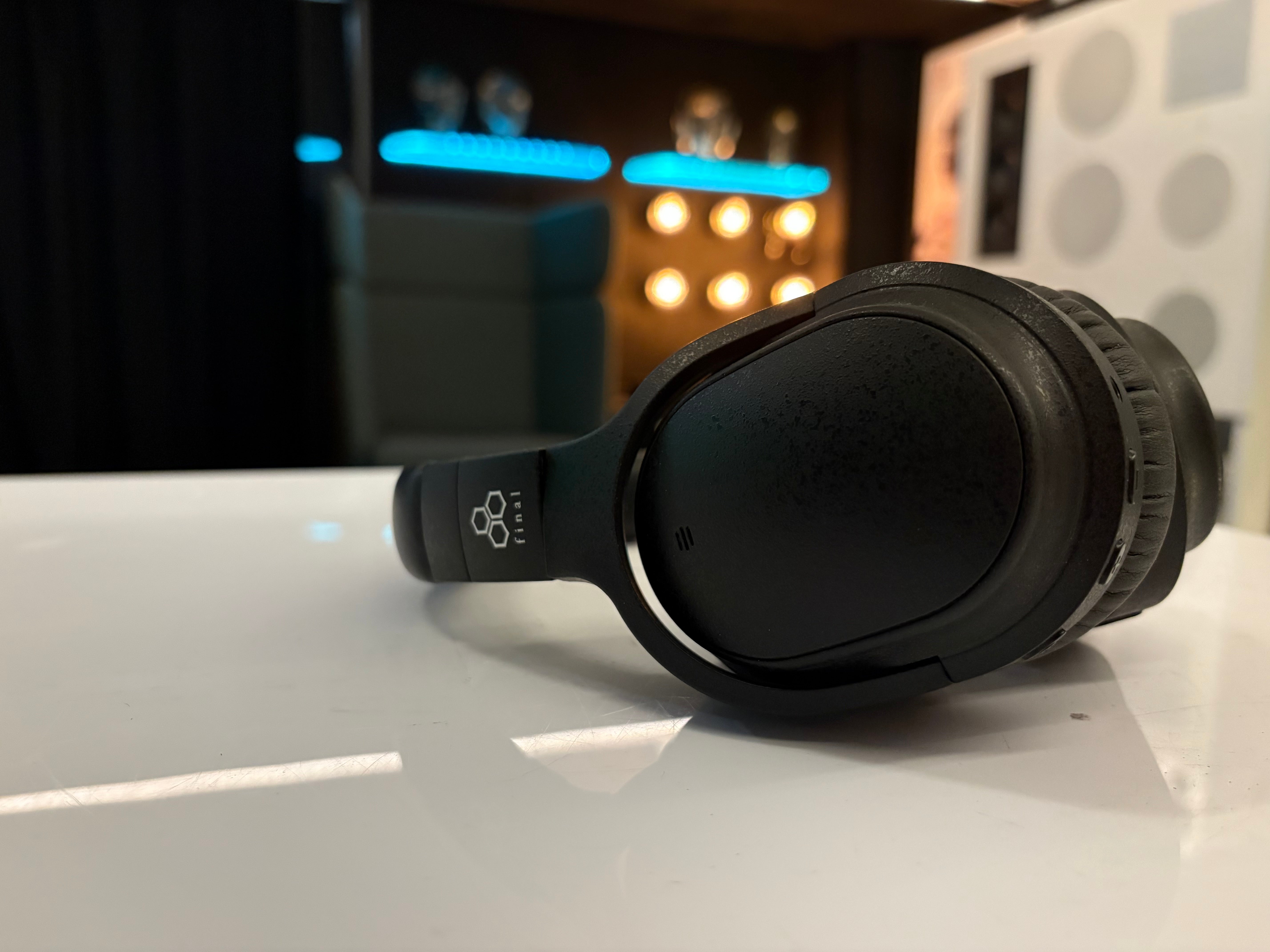 Final UX3000 headset
