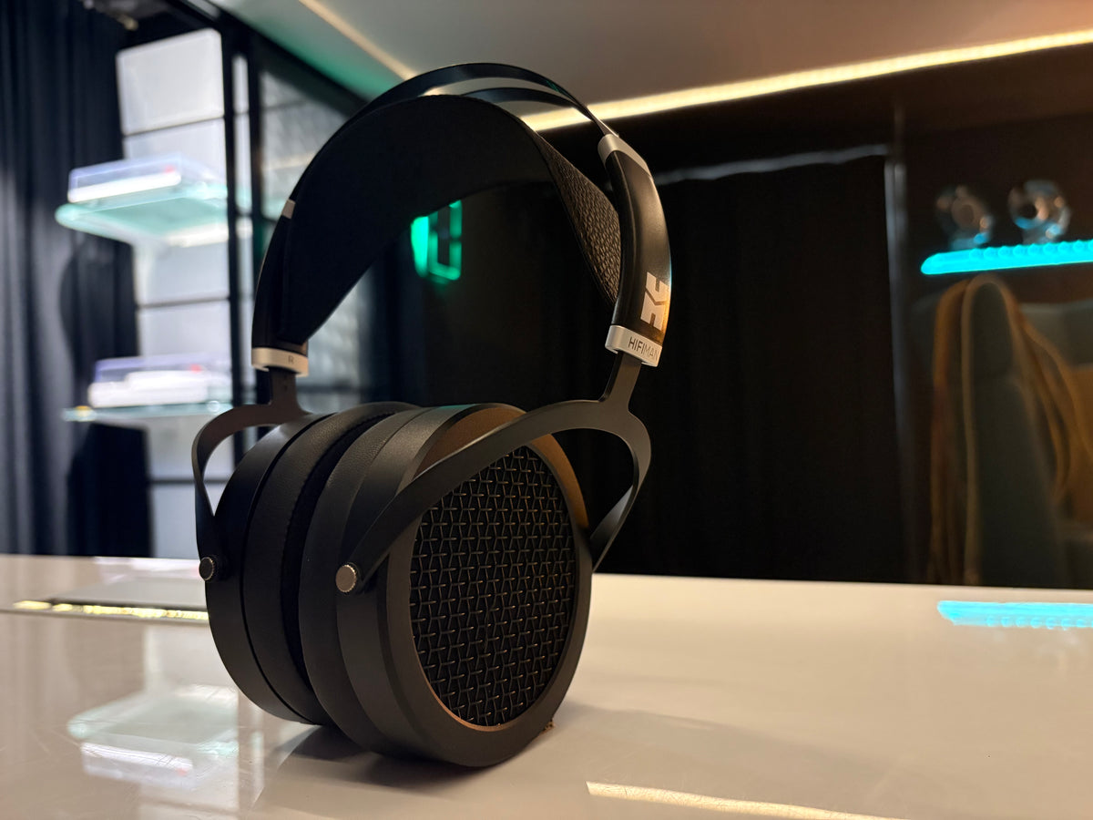 Hifiman SUNDARA Stealth sankakuulokkeet, vaihtolaite. Helsinki