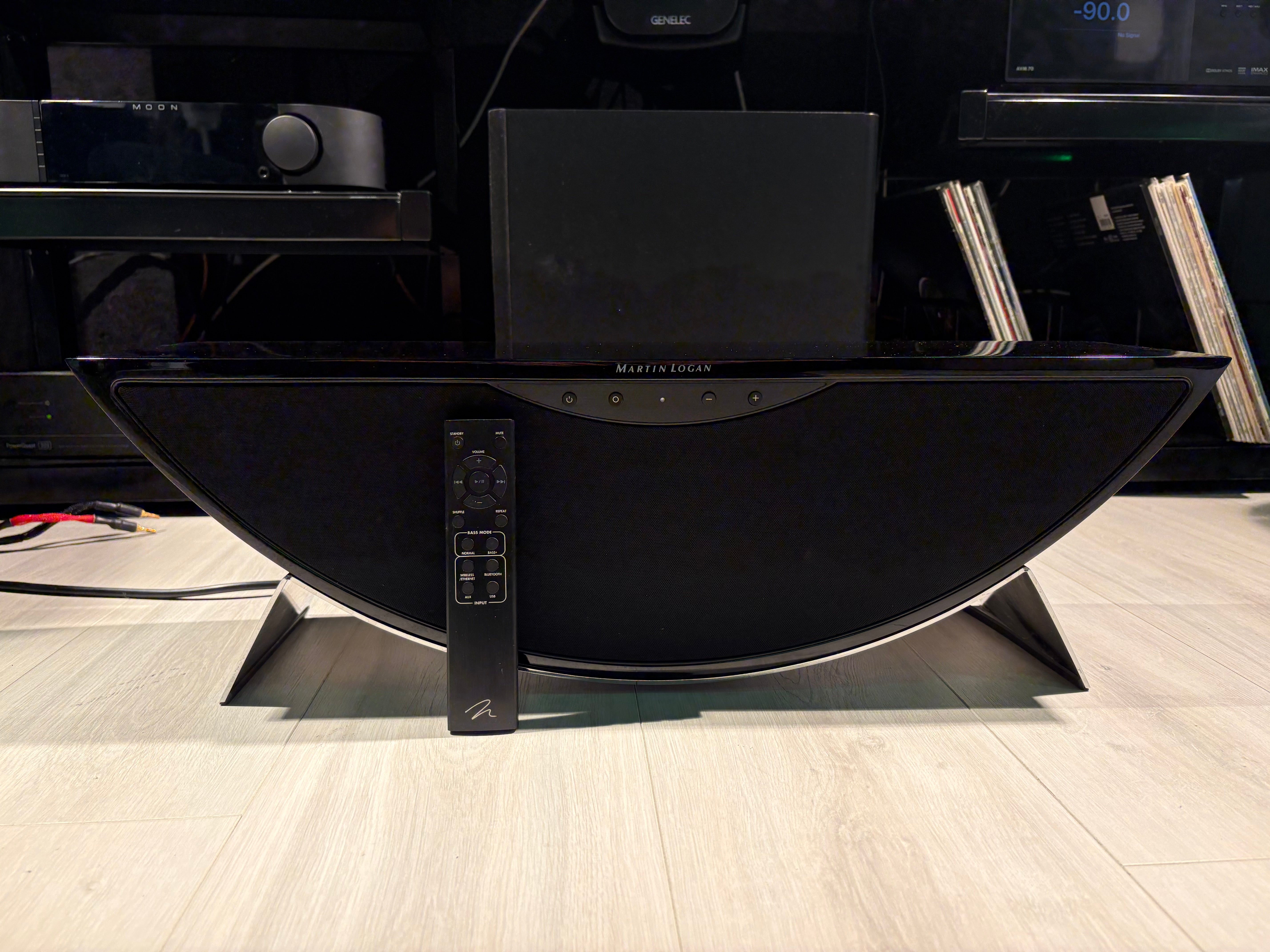 MartinLogan Crescendo, demo. Helsinki