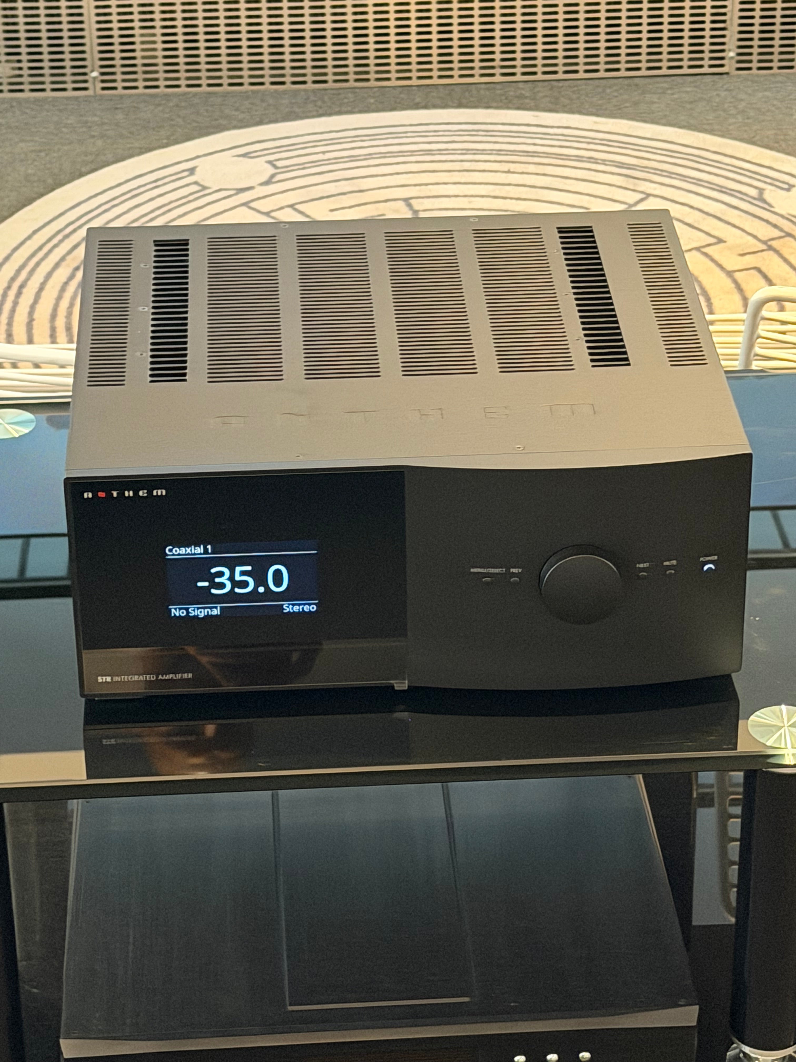 Anthem STR Integrated Amplifier stereo amplifier