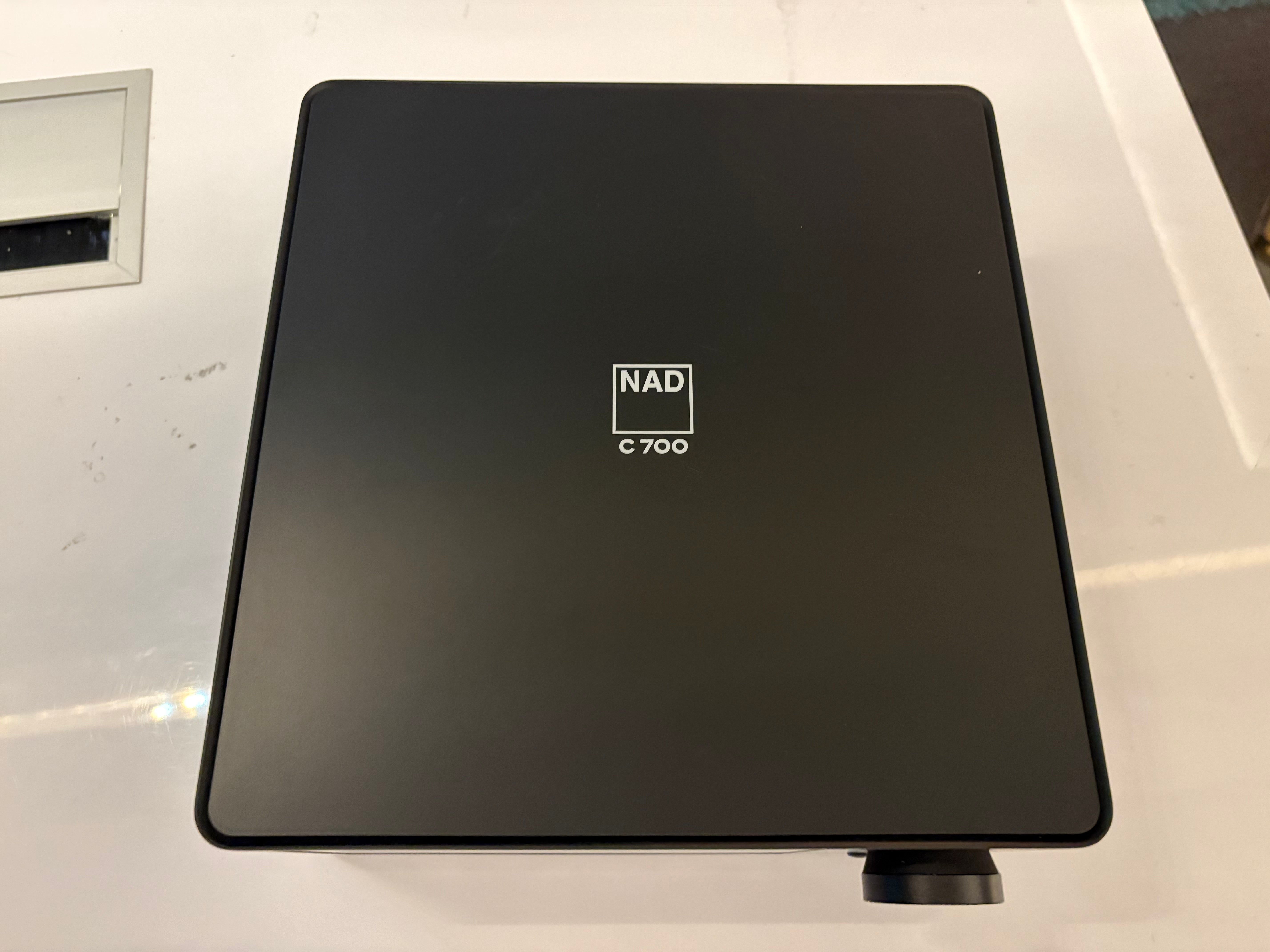 NAD C700 BluOS V2 suoratoistovahvistin, vaihtolaite. Helsinki