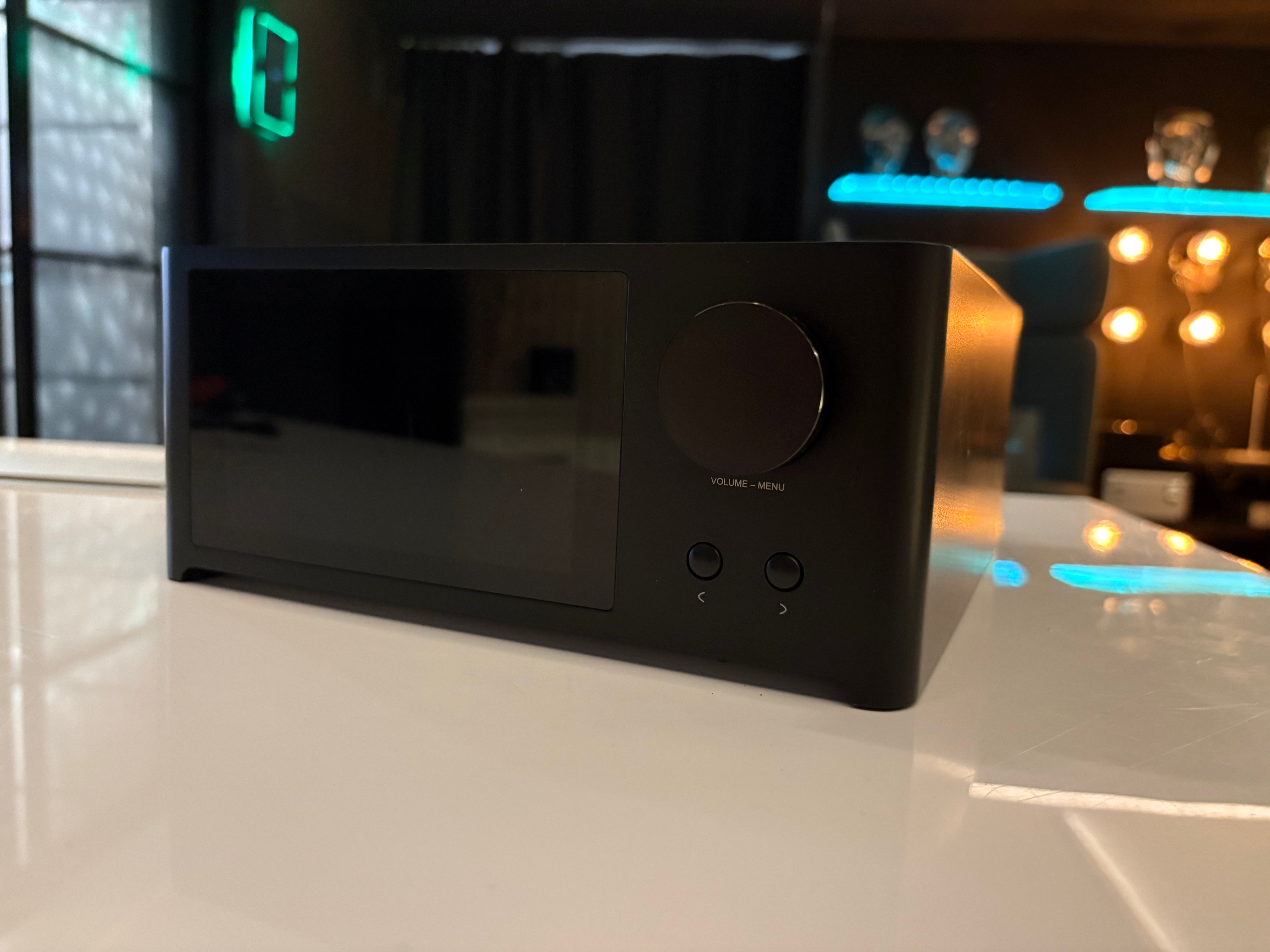NAD C700 BluOS V2 suoratoistovahvistin, vaihtolaite. Helsinki